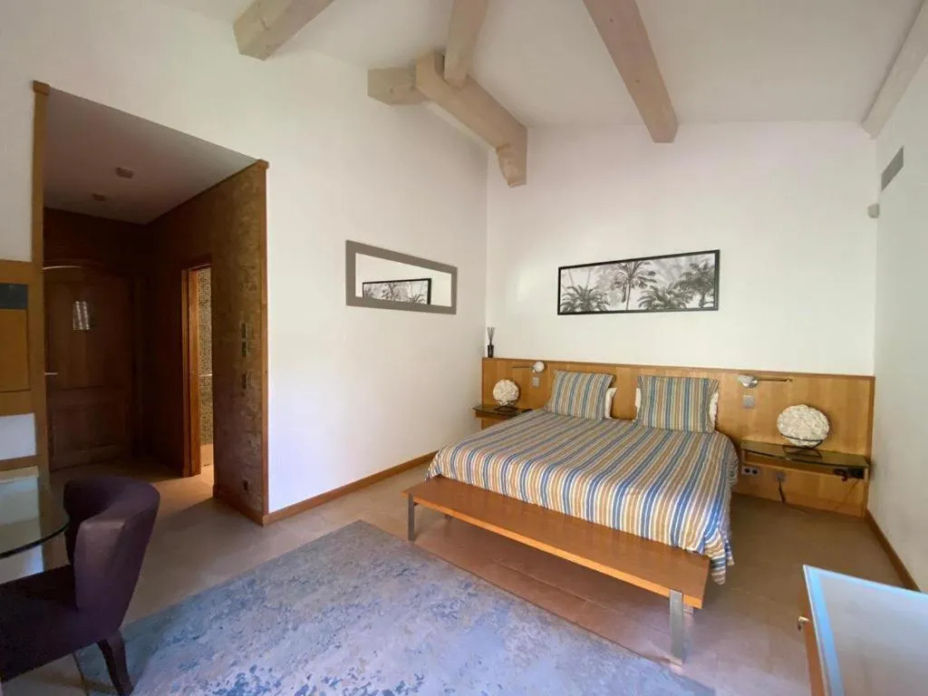 Bedroom, Bed in BASTIDE DE RAMATUELLE