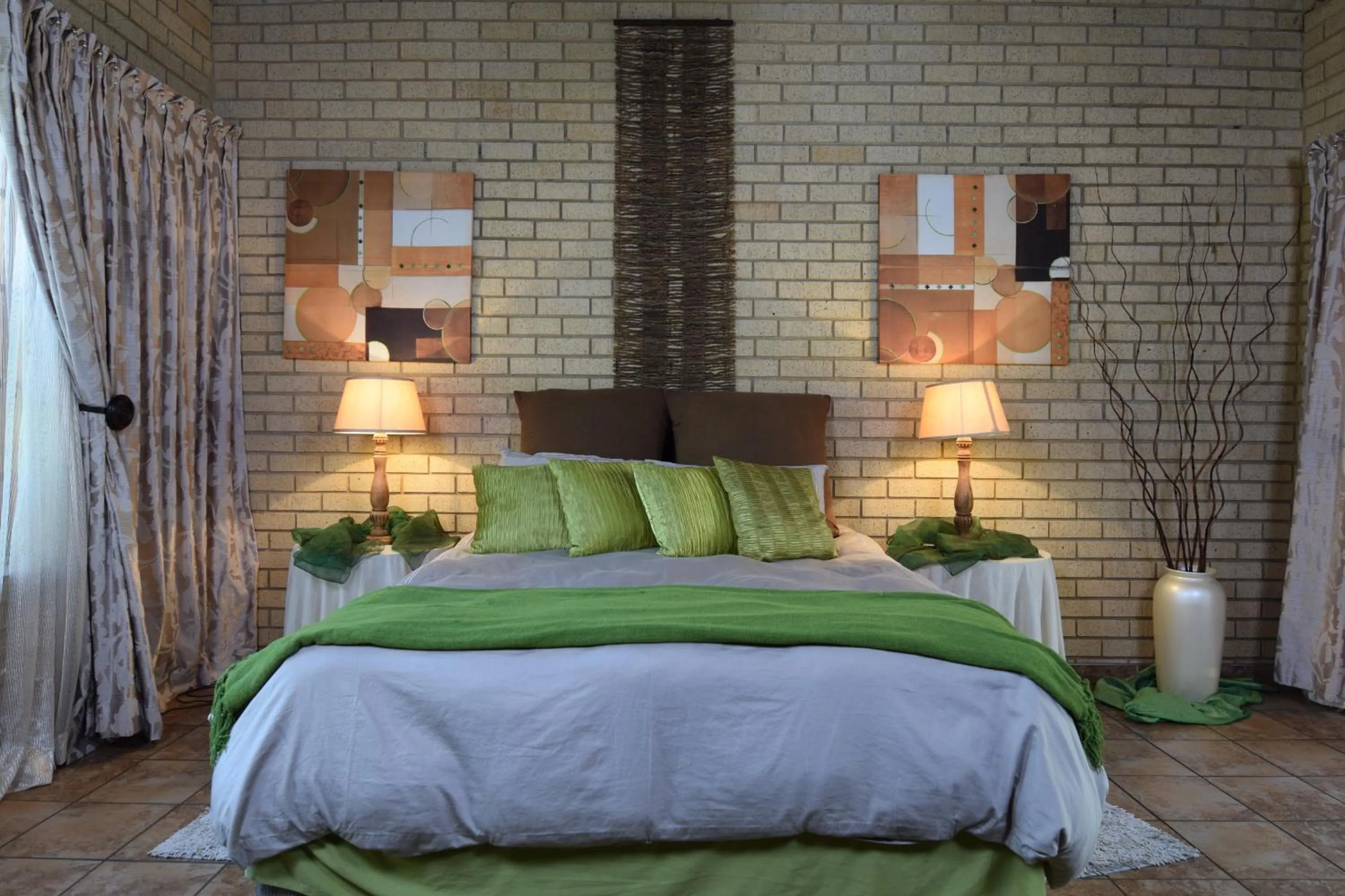 Bed in Thabong Bed and Breakfast