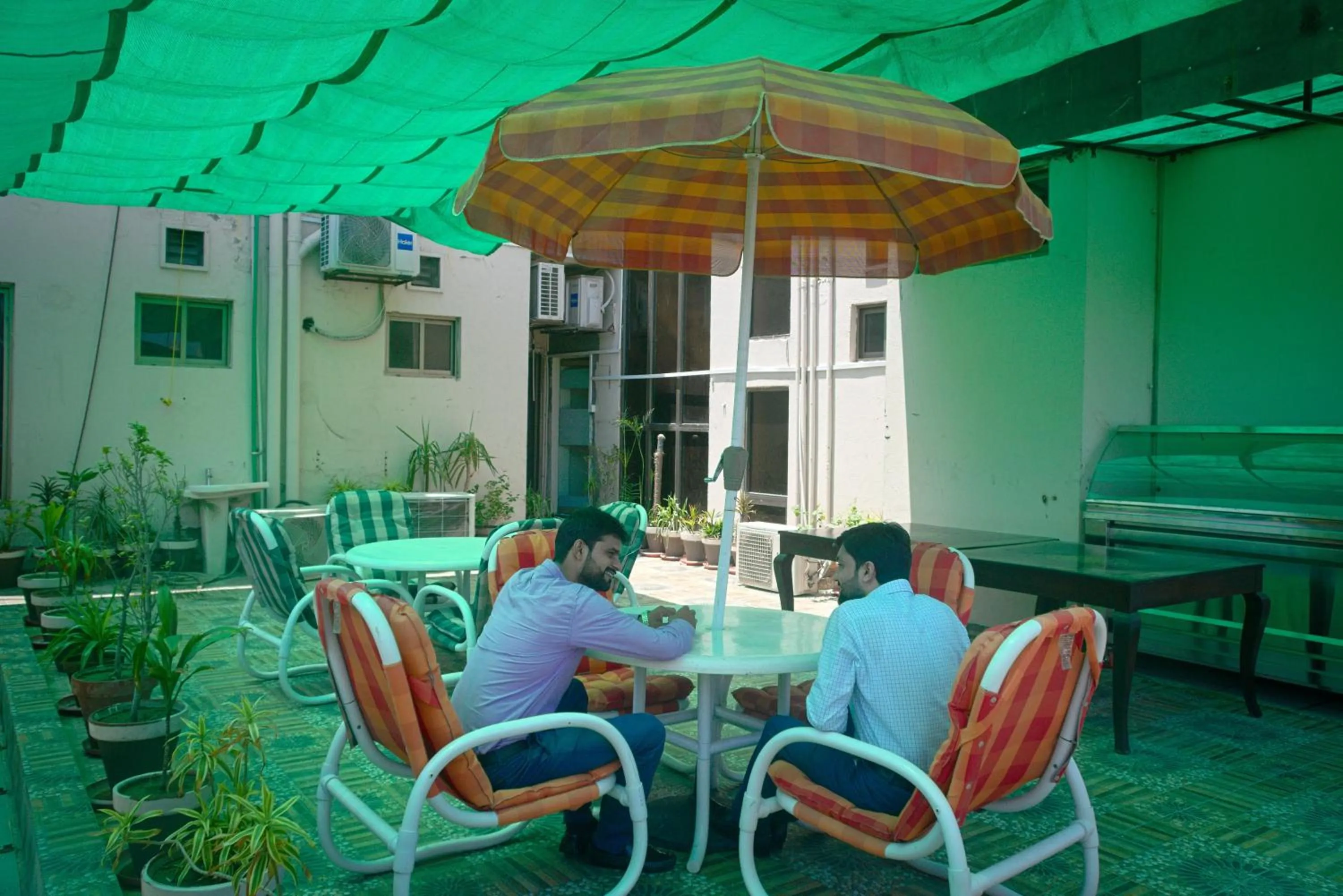 Restaurant/places to eat in Premier Inn Grand Gulberg Lahore