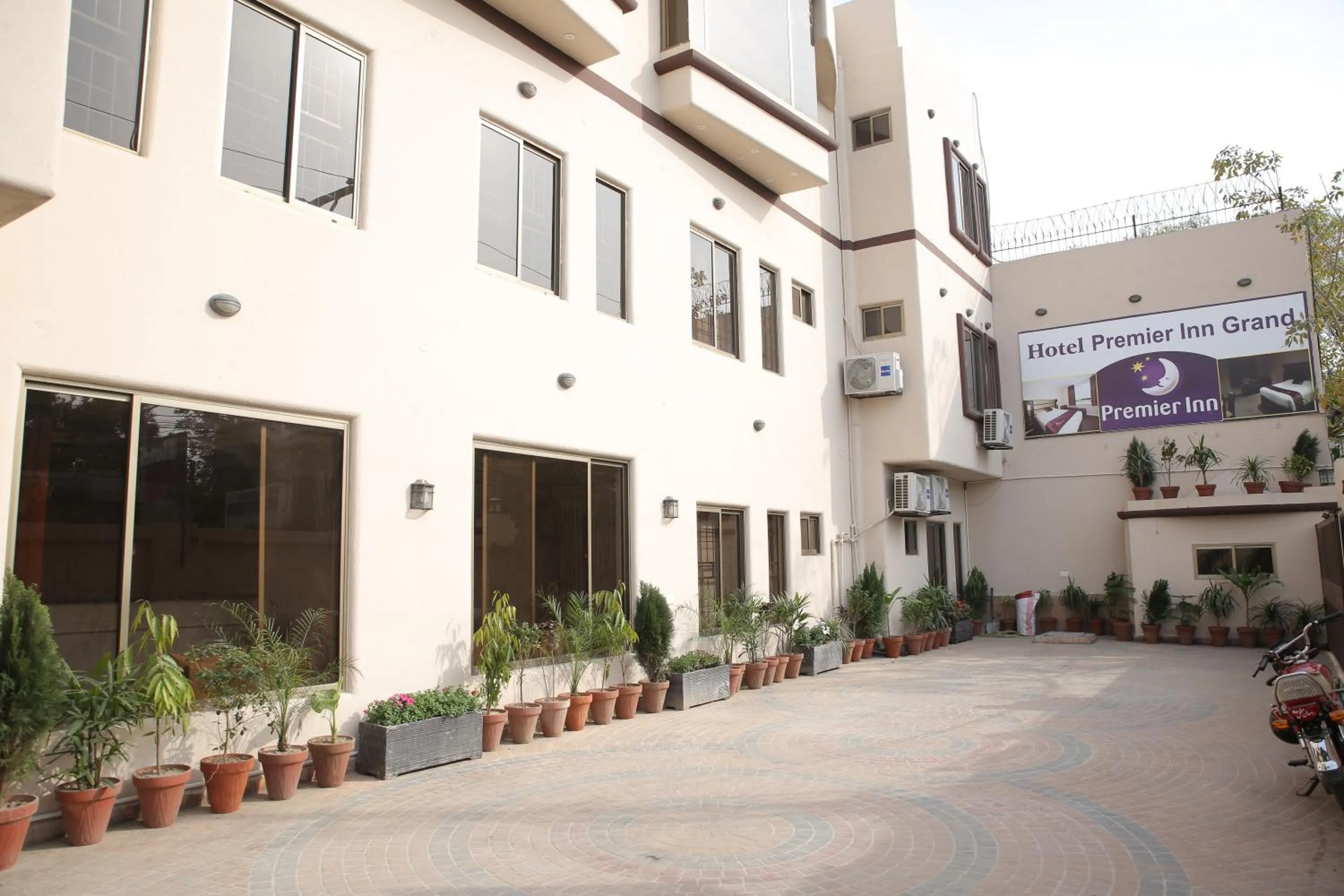 Property building in Premier Inn Grand Gulberg Lahore