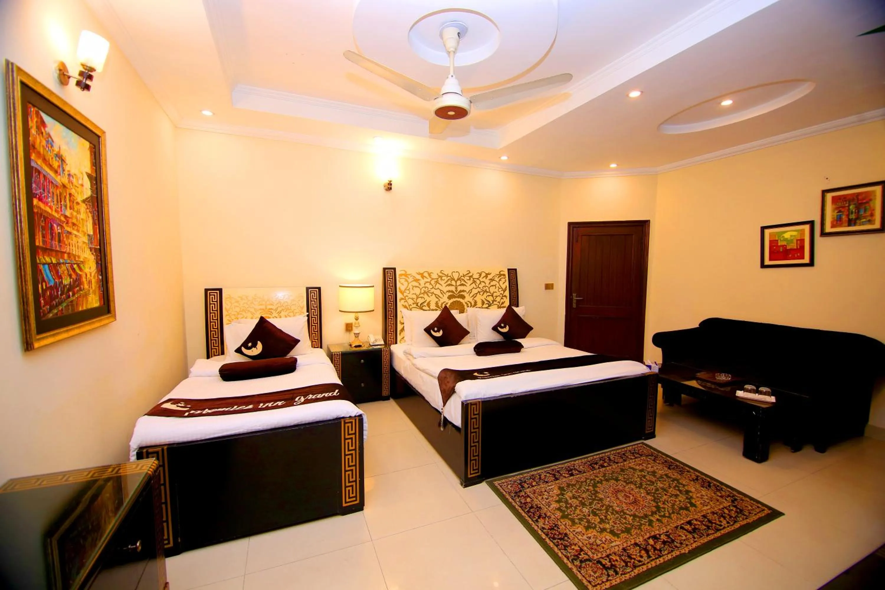 Bedroom, Bed in Premier Inn Grand Gulberg Lahore