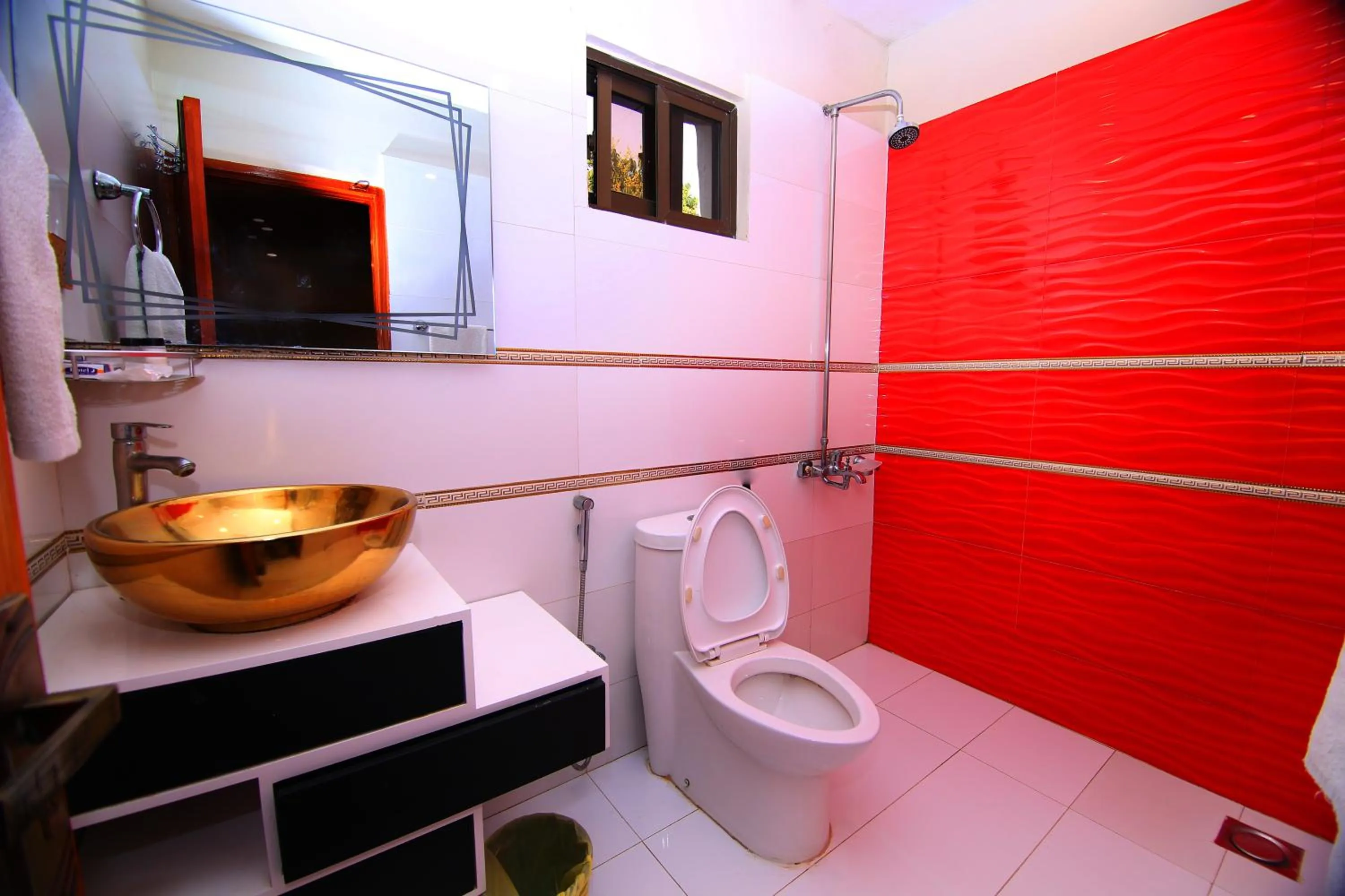 Bathroom in Premier Inn Grand Gulberg Lahore