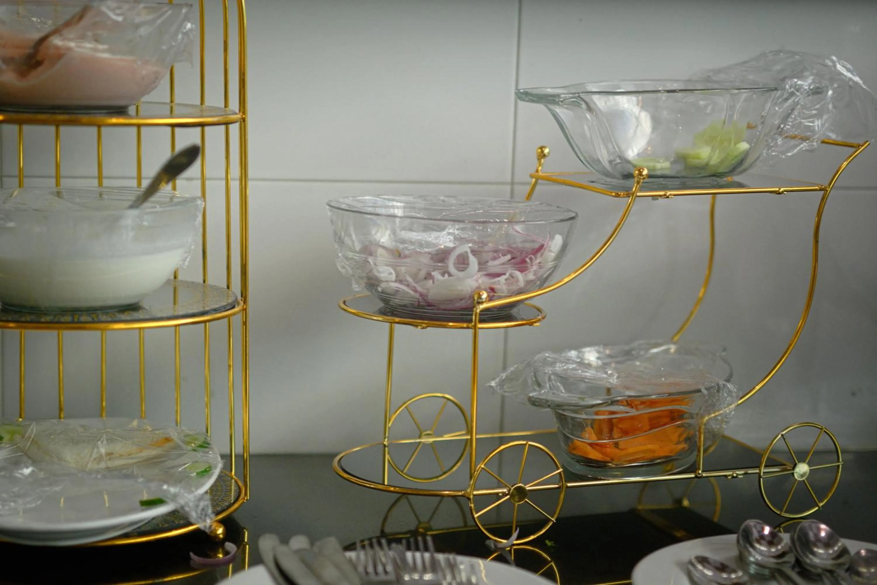 Restaurant/places to eat in Premier Inn Grand Gulberg Lahore