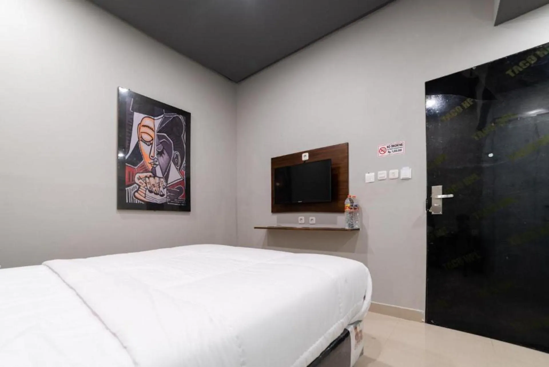 Bed in Glamour Hotel and Spa