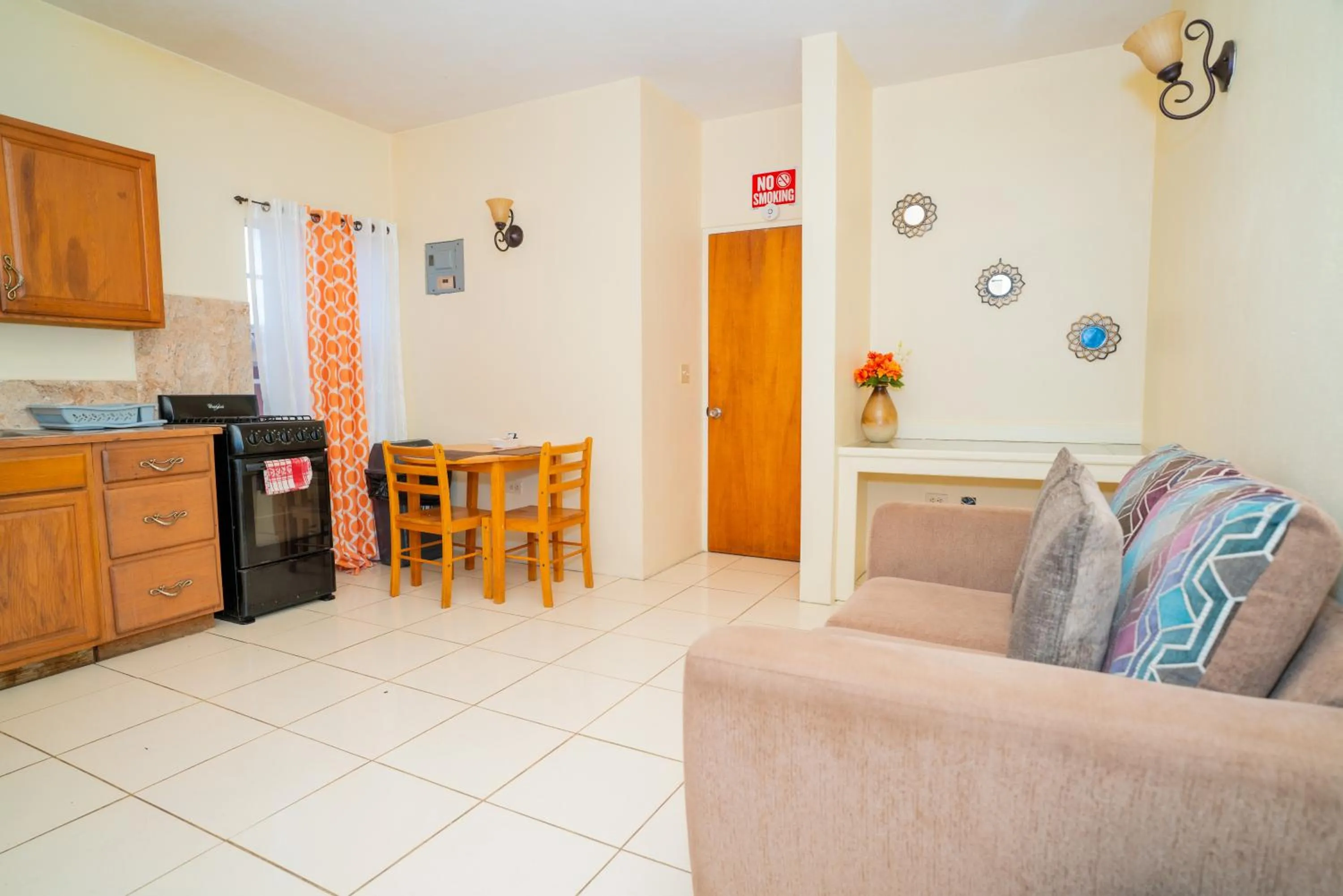 Connie's Comfort Suites