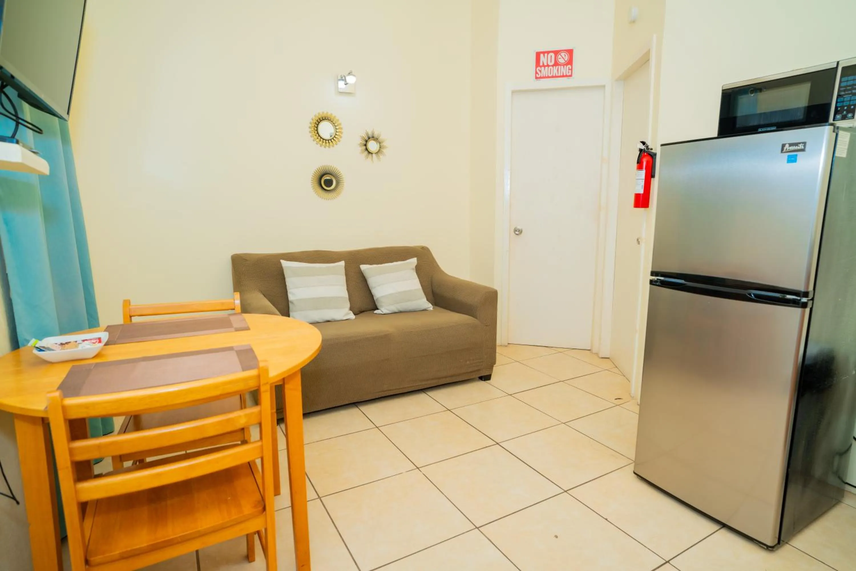 Connie's Comfort Suites