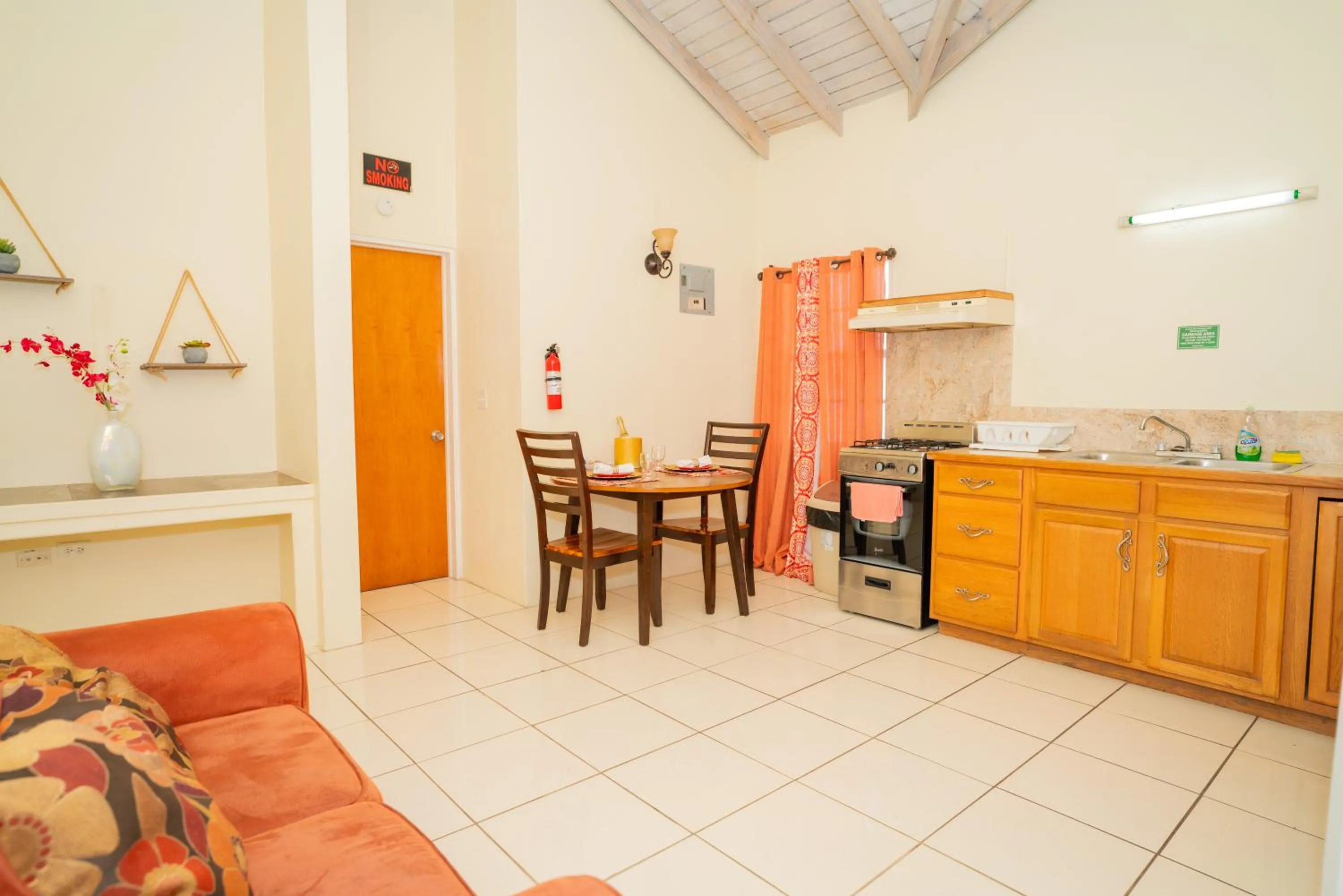 Connie's Comfort Suites