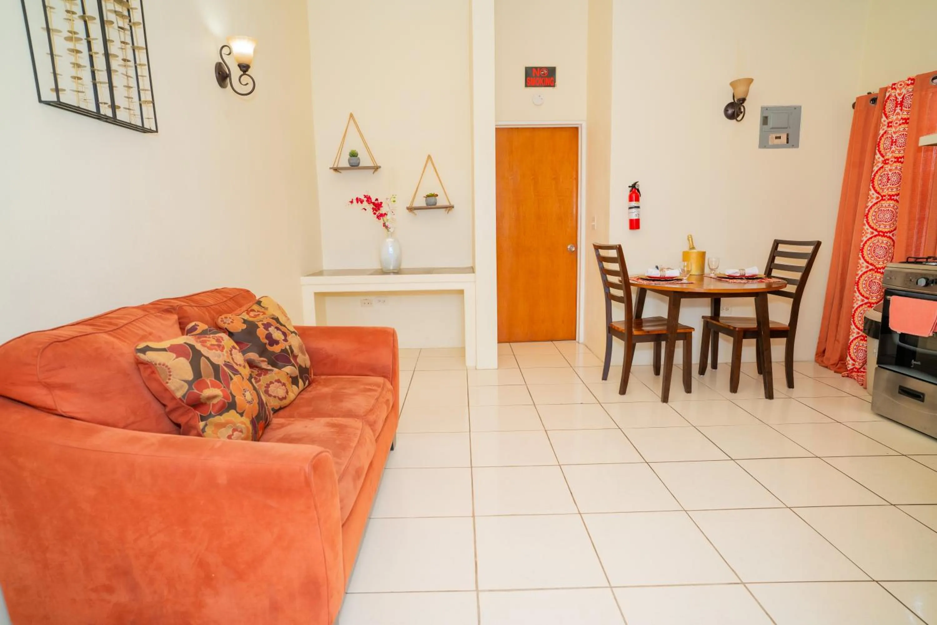 Connie's Comfort Suites