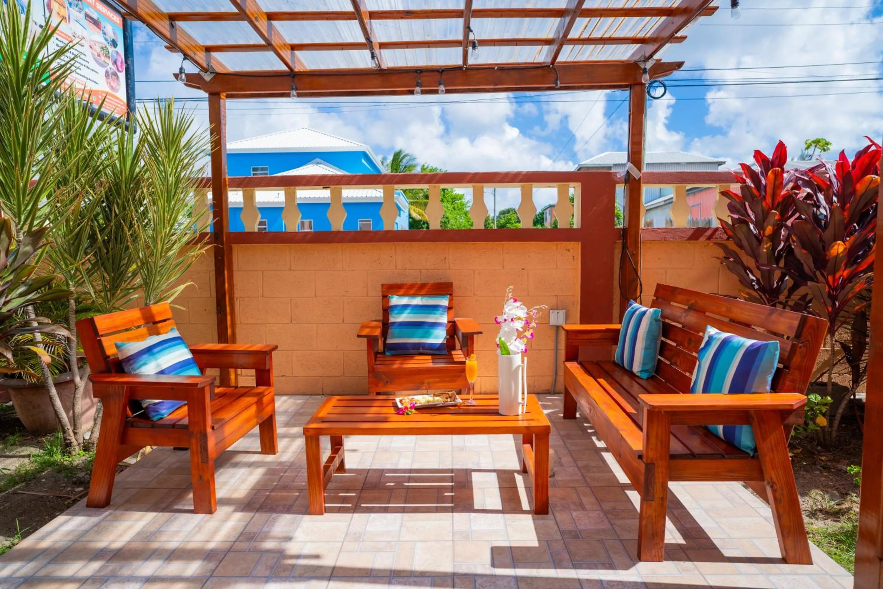 Connie's Comfort Suites