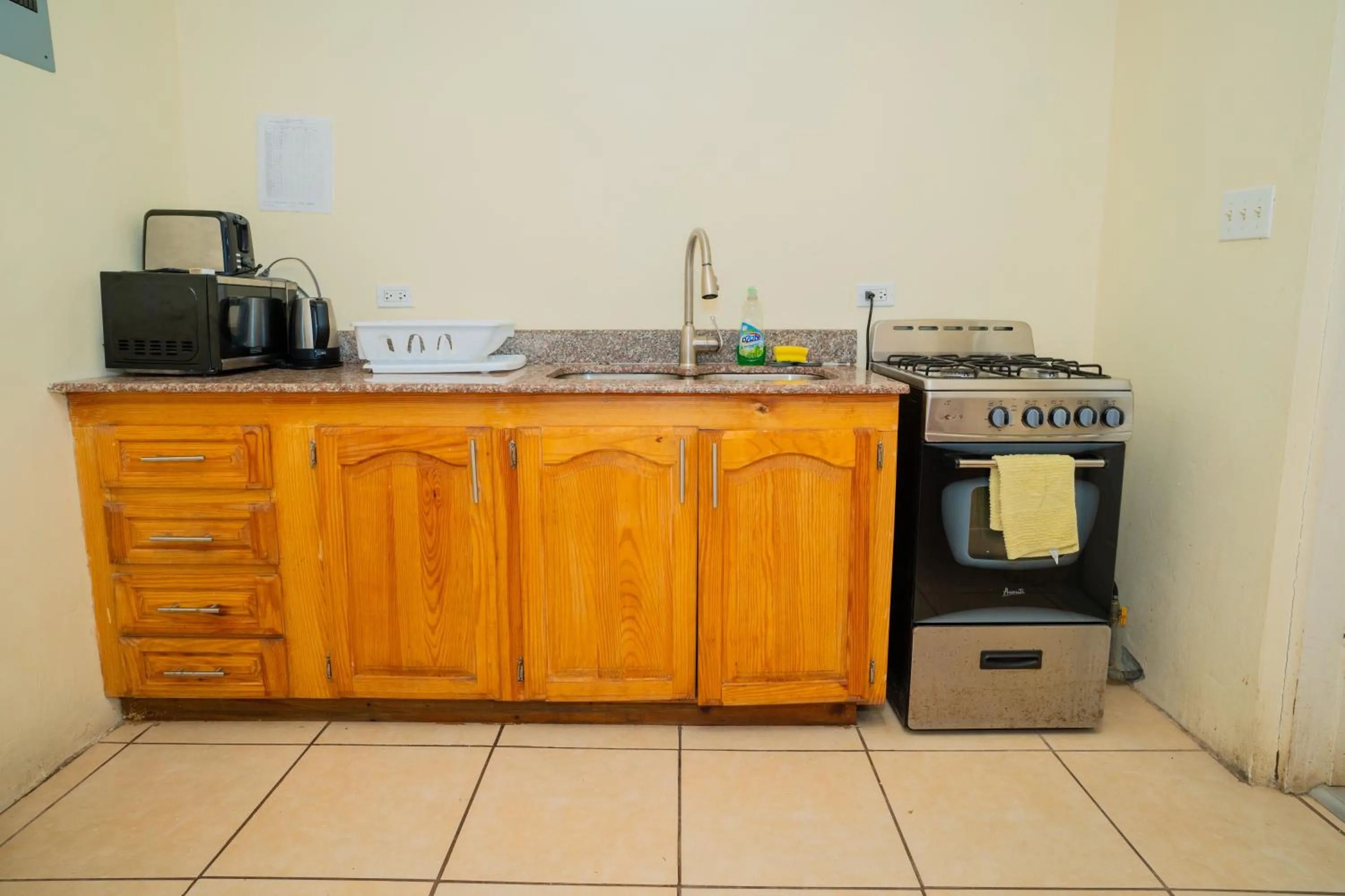 Connie's Comfort Suites