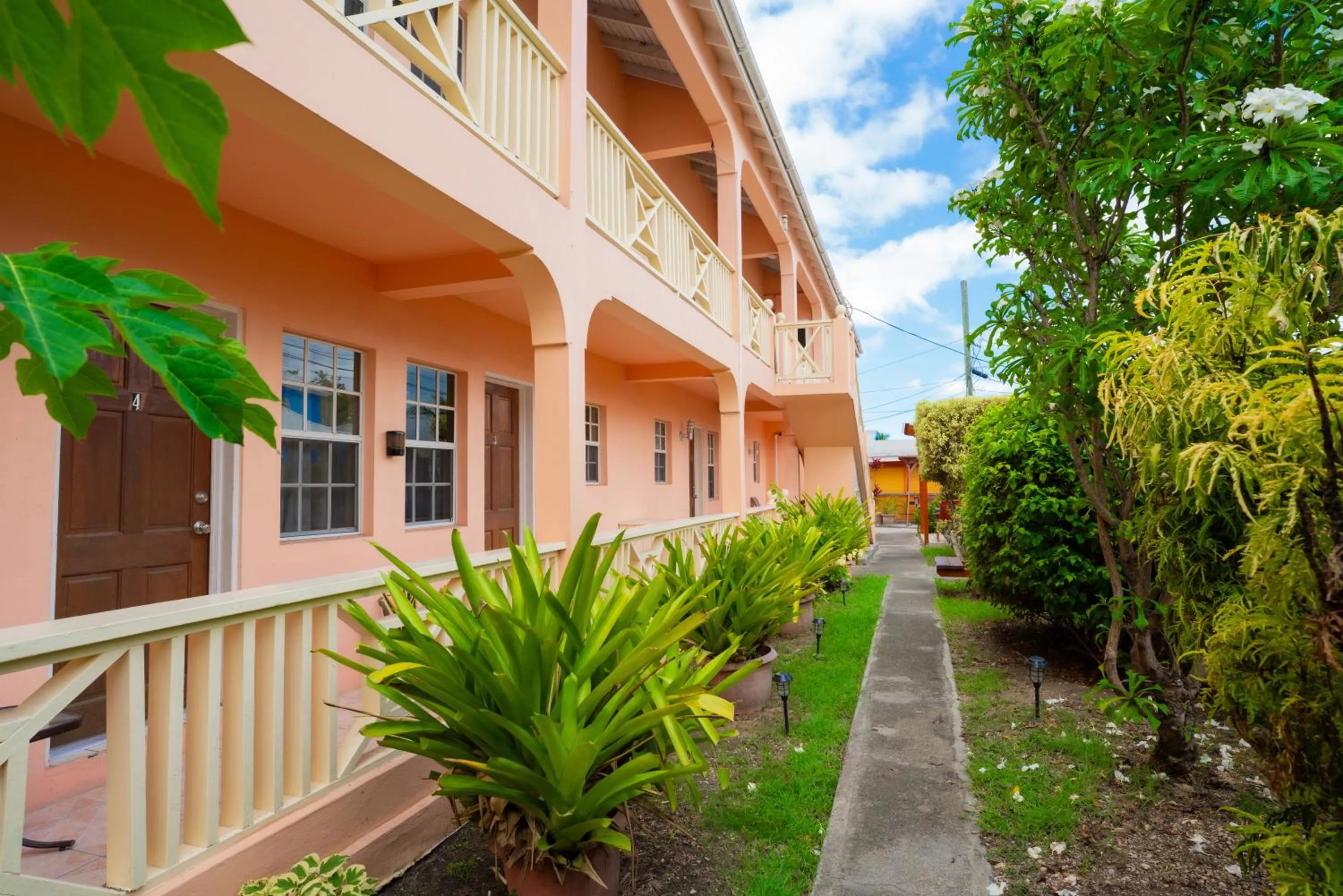 Connie's Comfort Suites