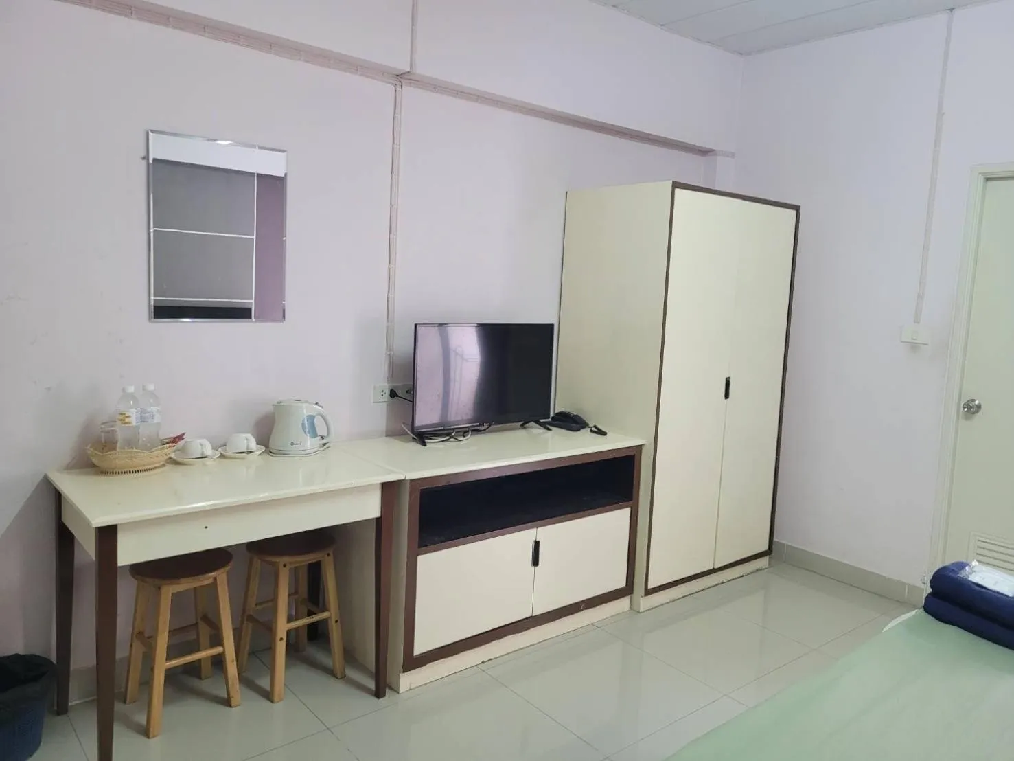 TV and multimedia in Ladapan Mansion