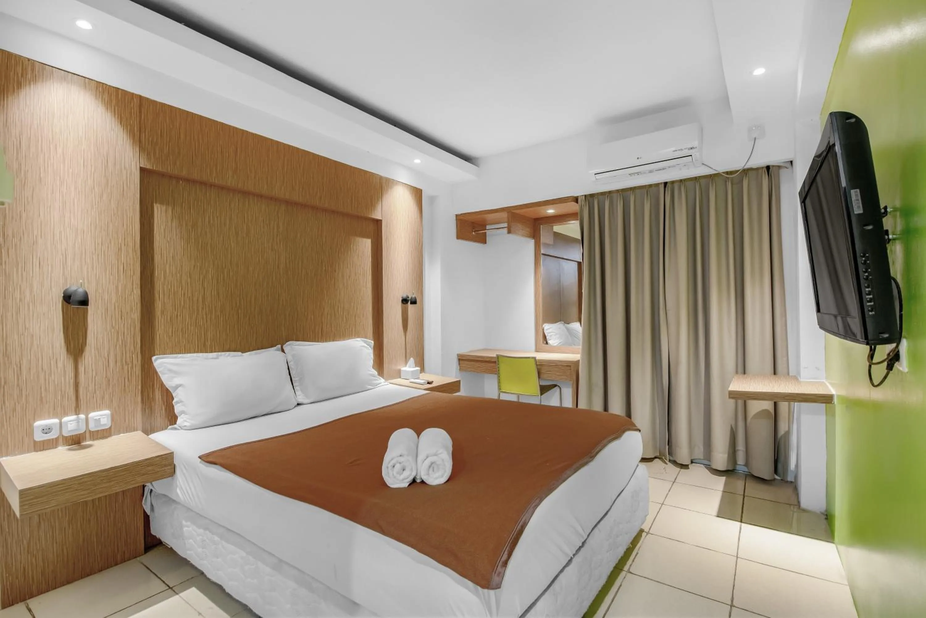 Bedroom, Bed in Skyland Bogor Valley Apartments