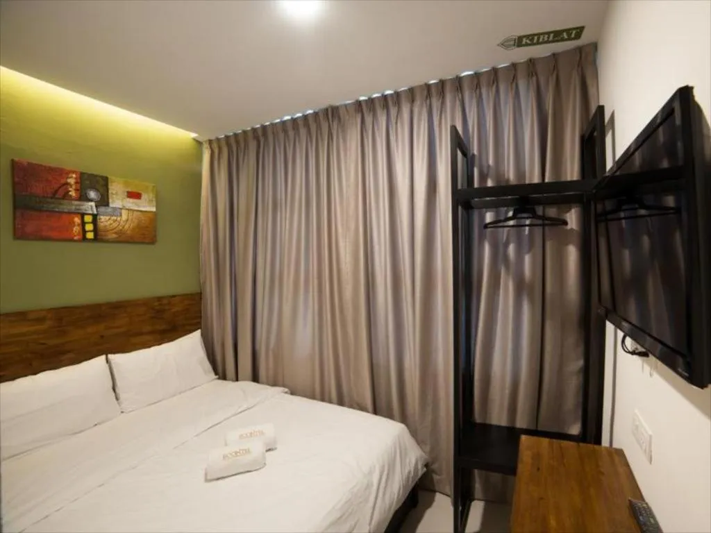 Bed in Econtel Queensbay