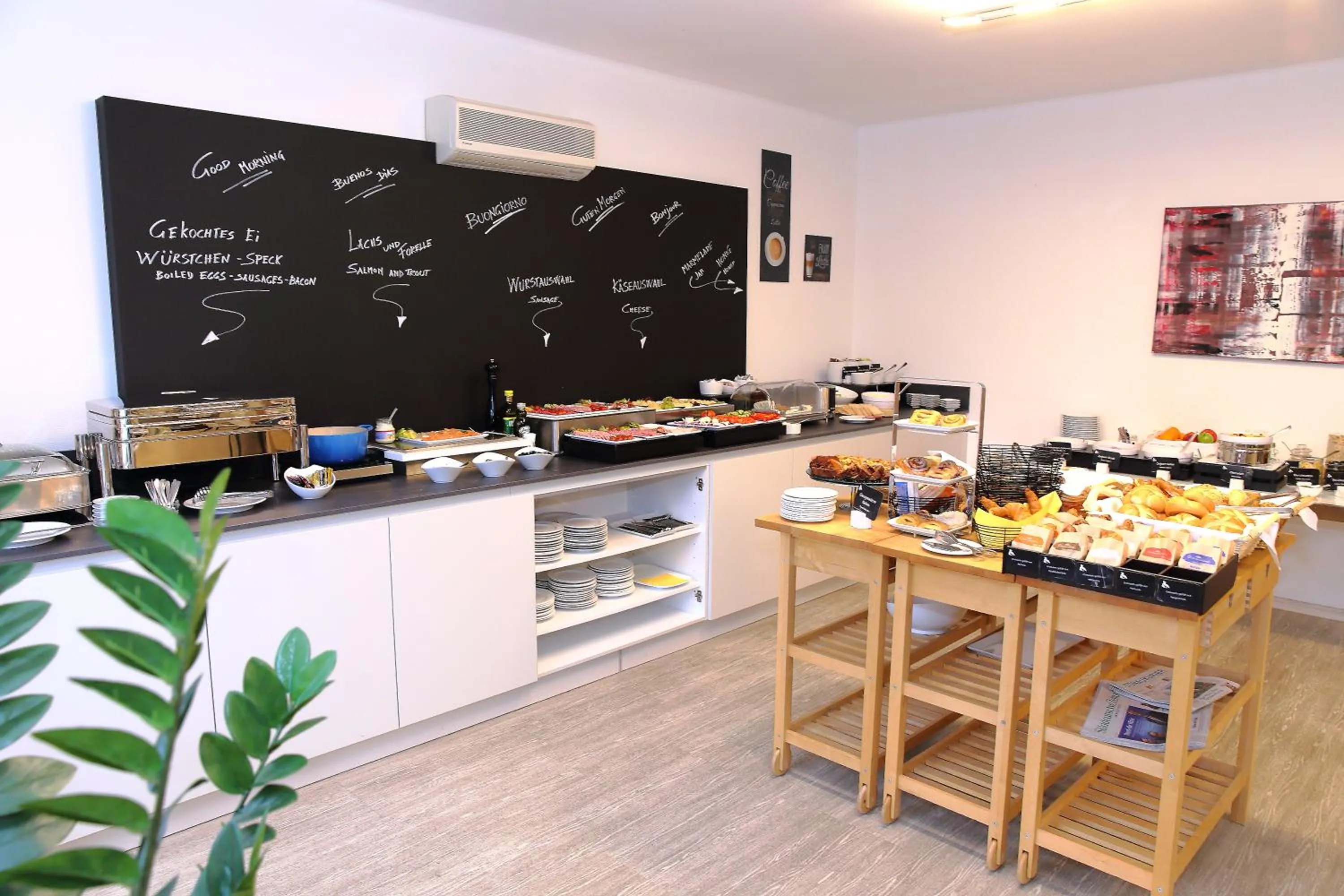 Buffet breakfast in Hotel Rappensberger