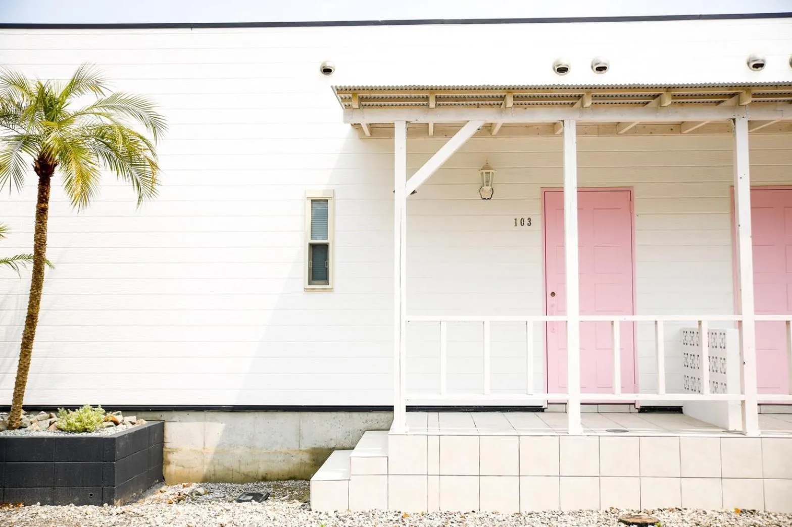 Property building in SHIRAHAMA BEACH GARDEN