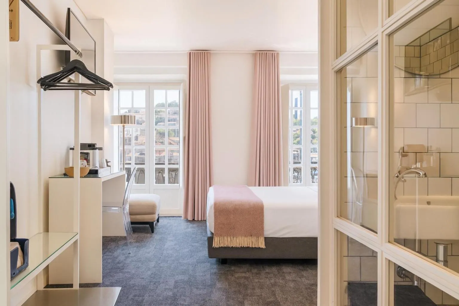 Photo of the whole room, Bed in Miragaia - Riverside Suites - Adults Only