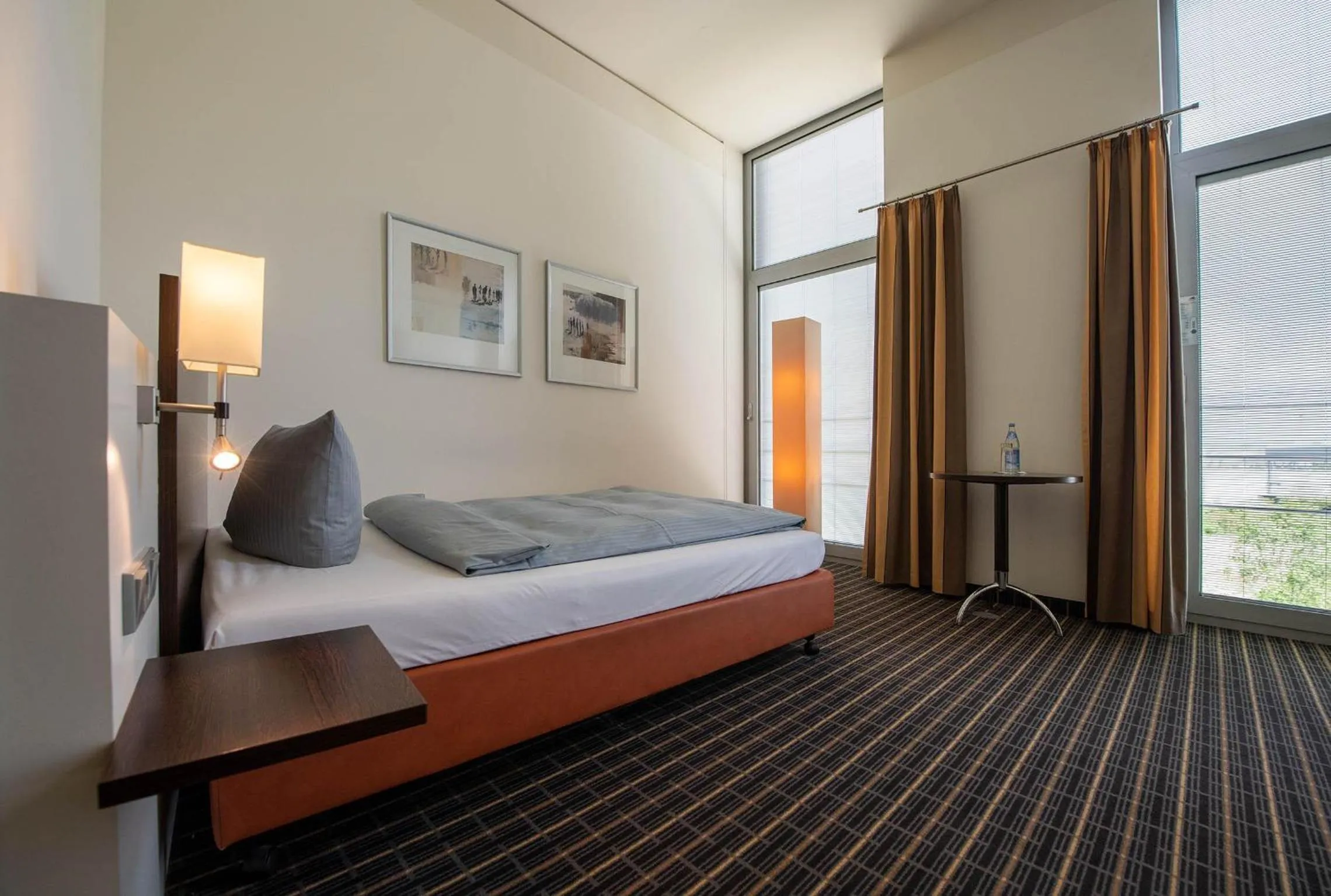 Photo of the whole room, Bed in Livenwork Hotel & CoWorking GVZ Ingolstadt