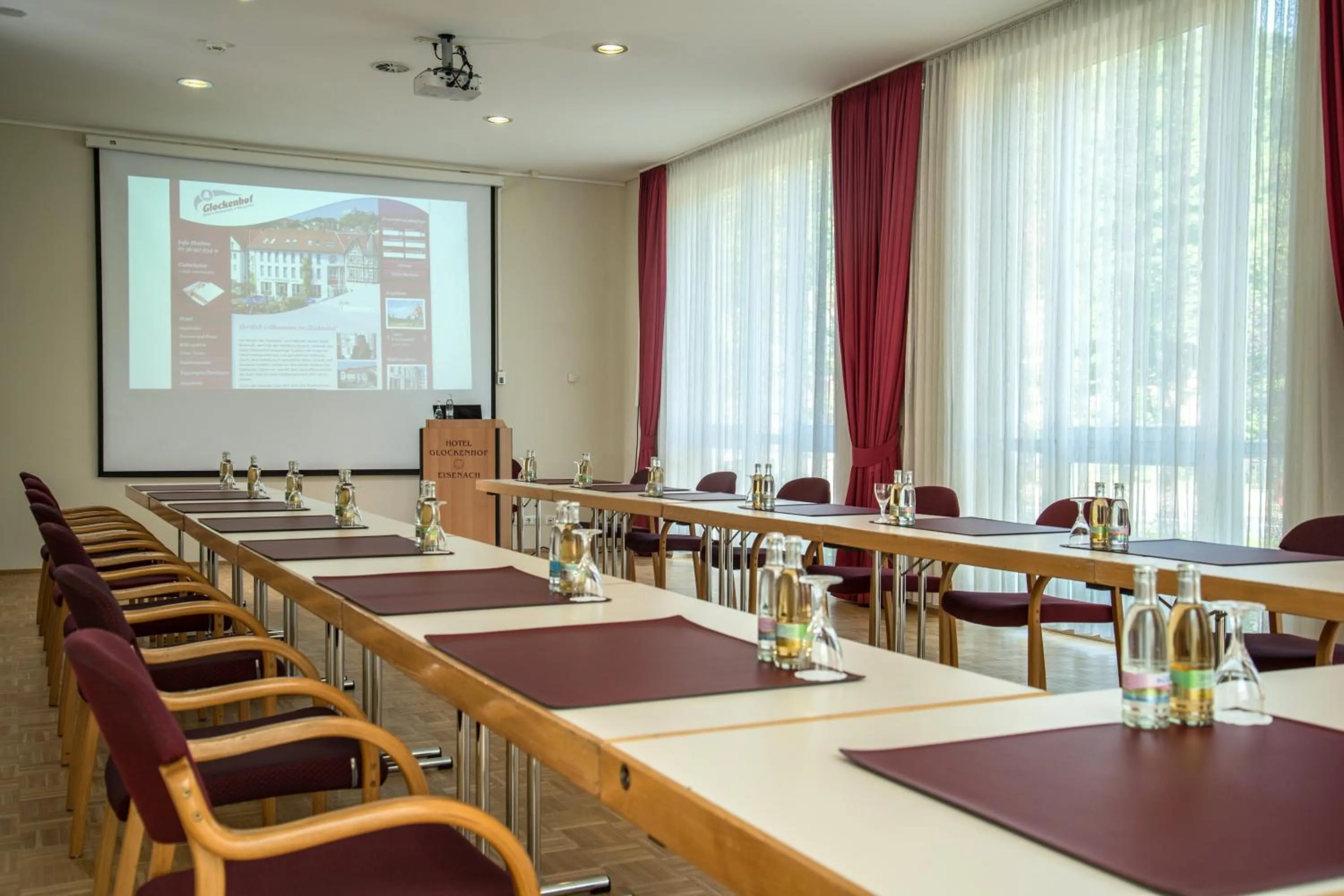 Banquet/Function facilities in Glockenhof