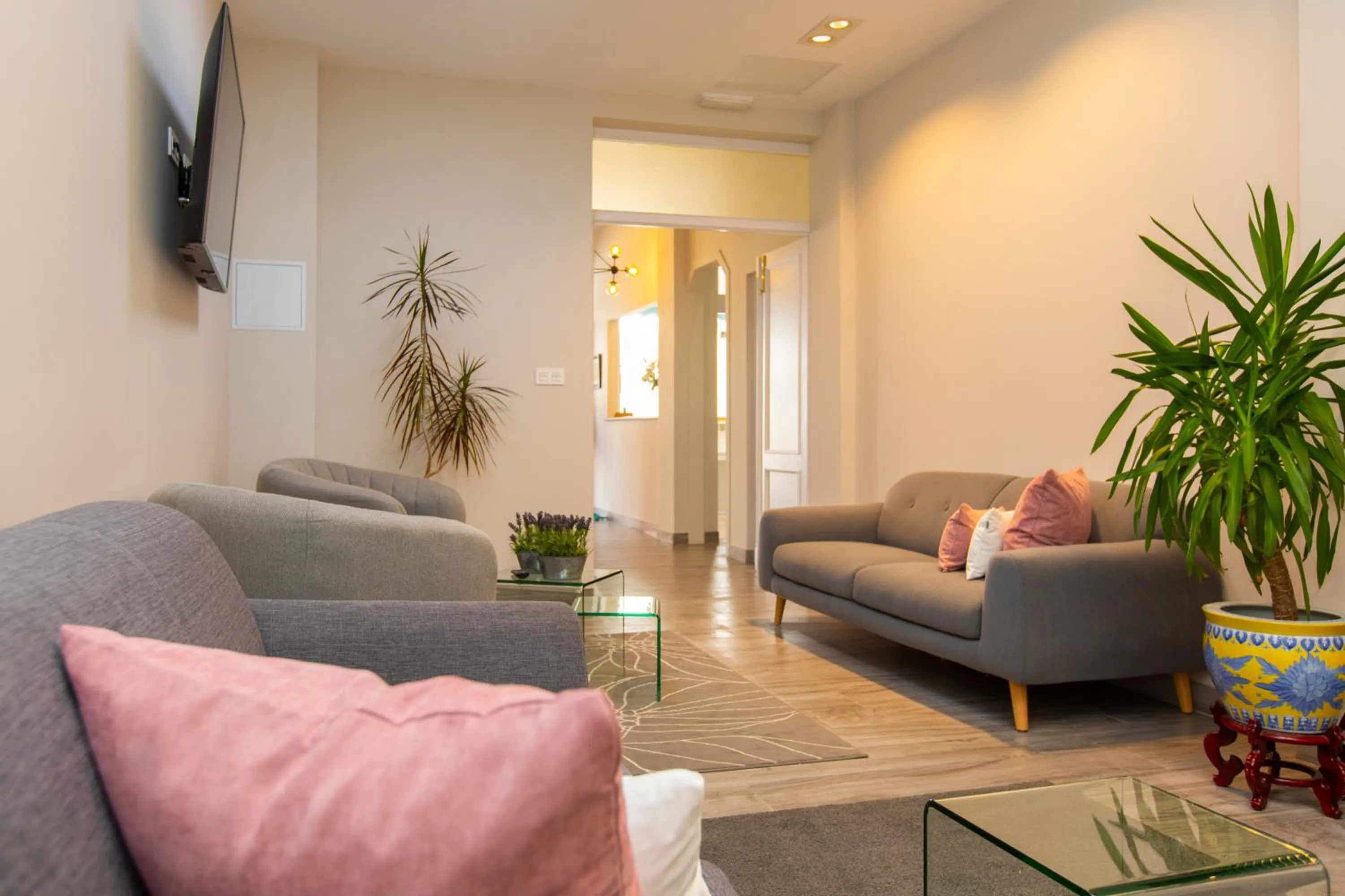 Communal lounge/ TV room in Hotel Ros Mary