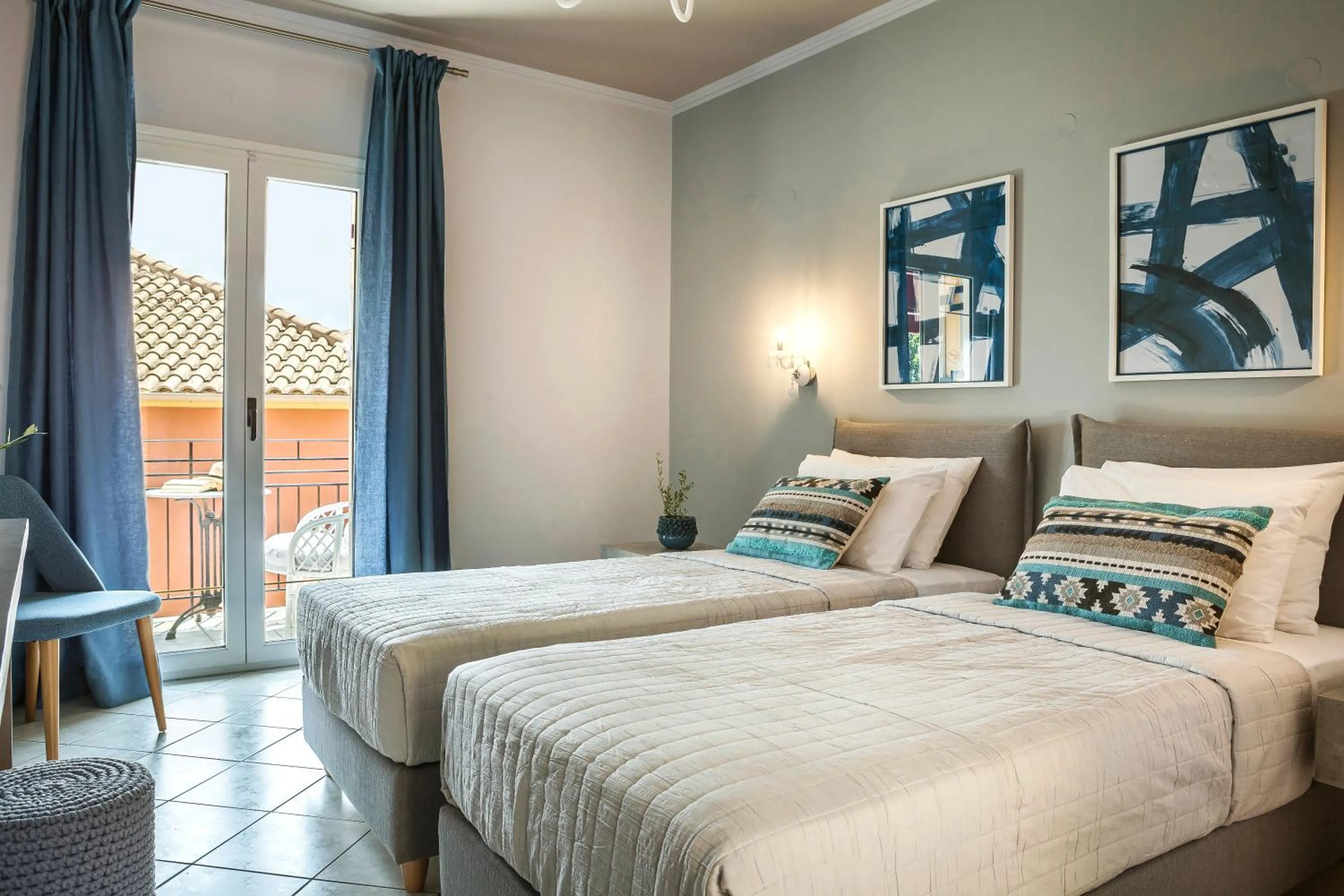 Photo of the whole room, Bed in Makis Hotel