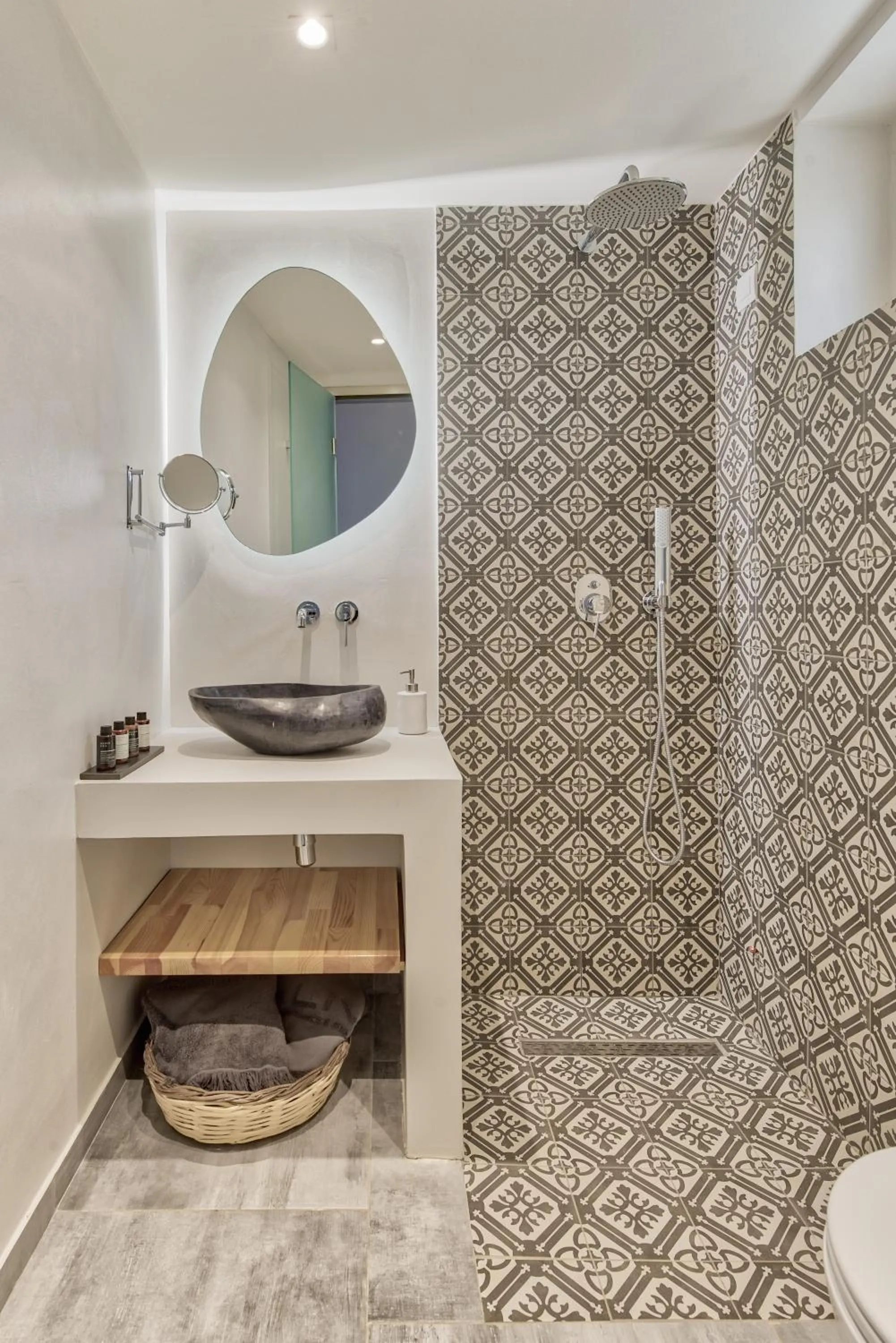 Aliv stone suites & spa