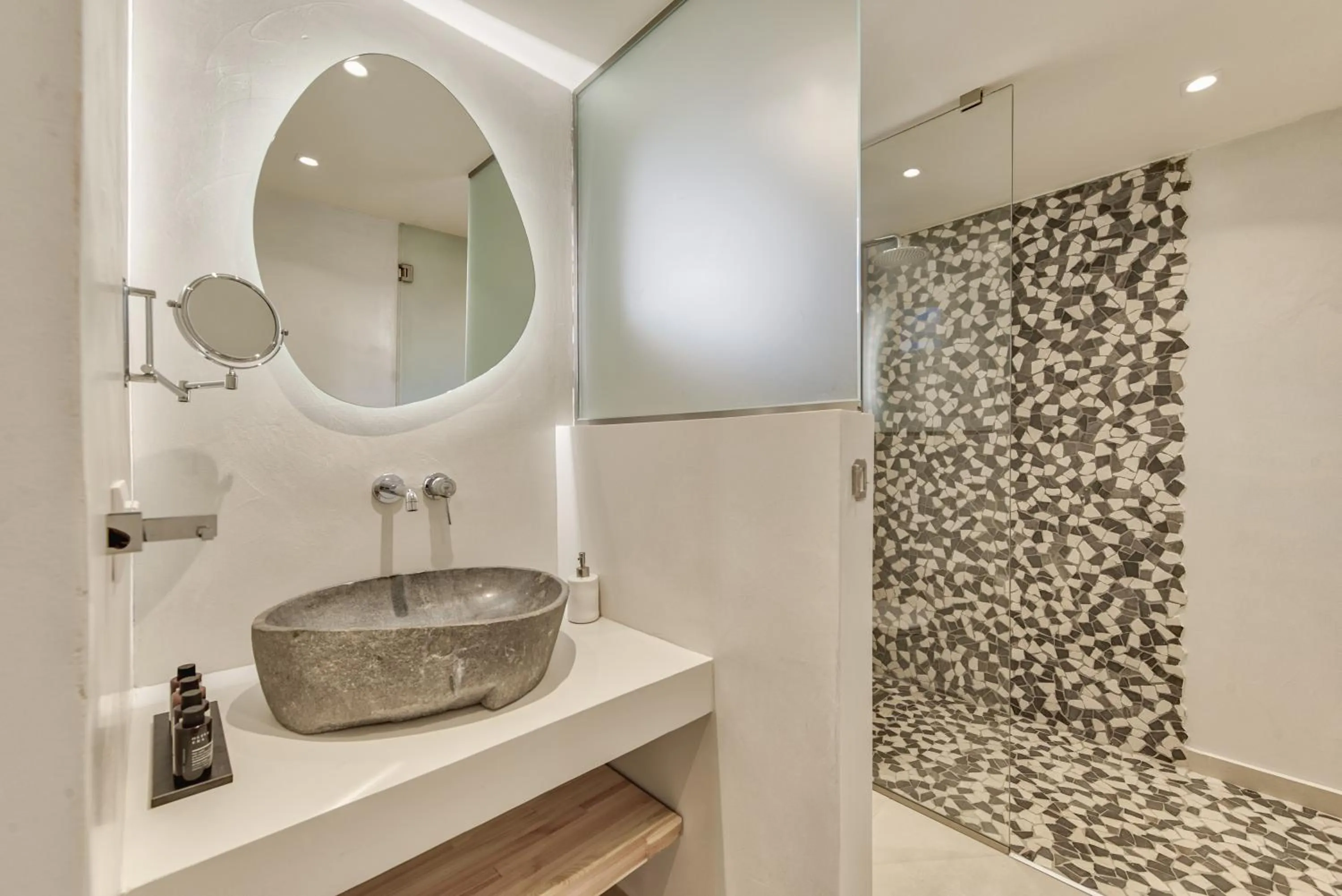 Aliv stone suites & spa