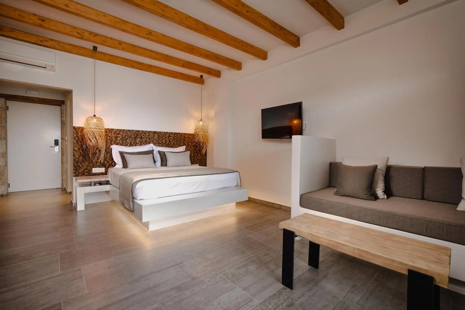 Bed in Aliv stone suites & spa