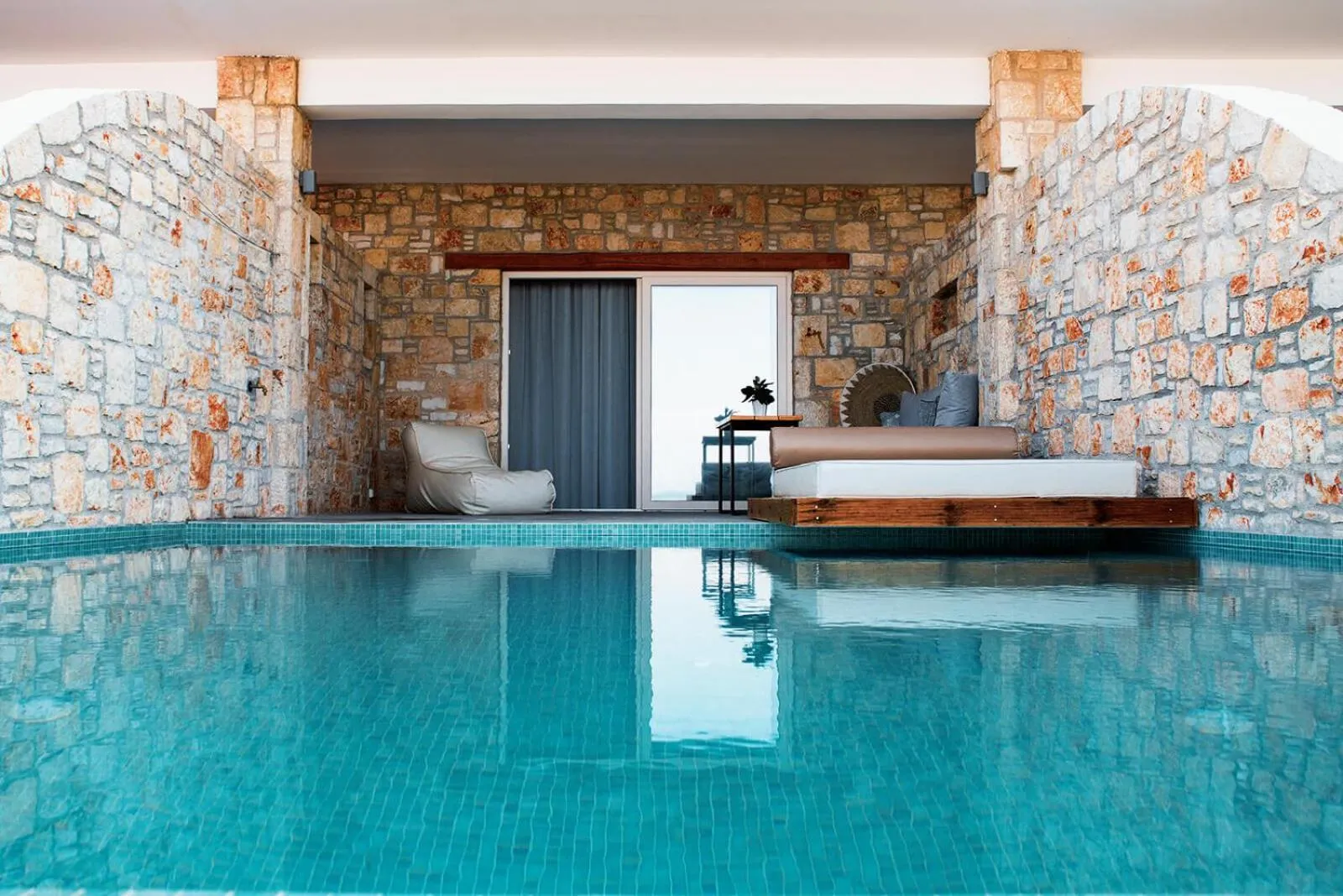 Aliv stone suites & spa