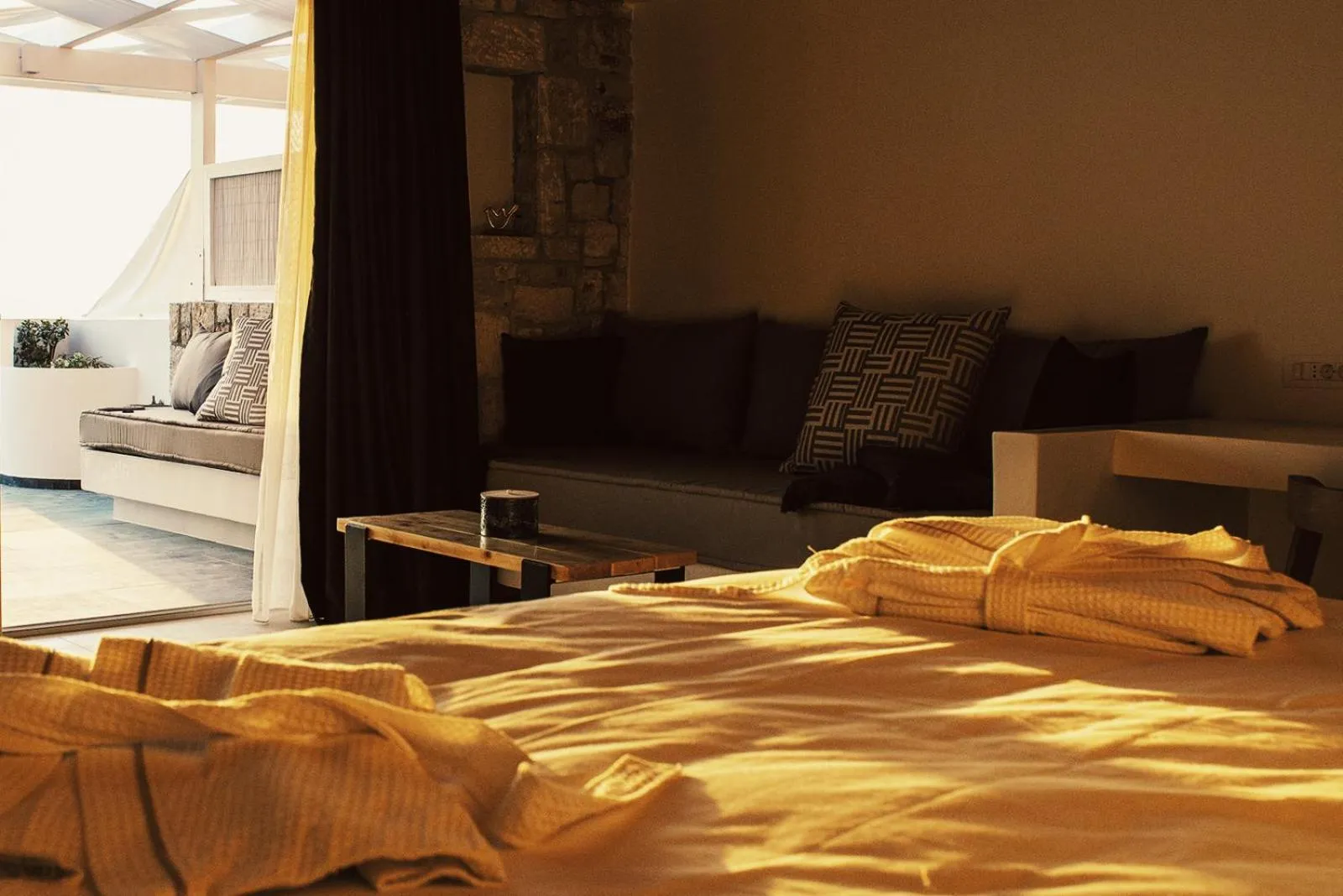 Bedroom, Bed in Aliv stone suites & spa