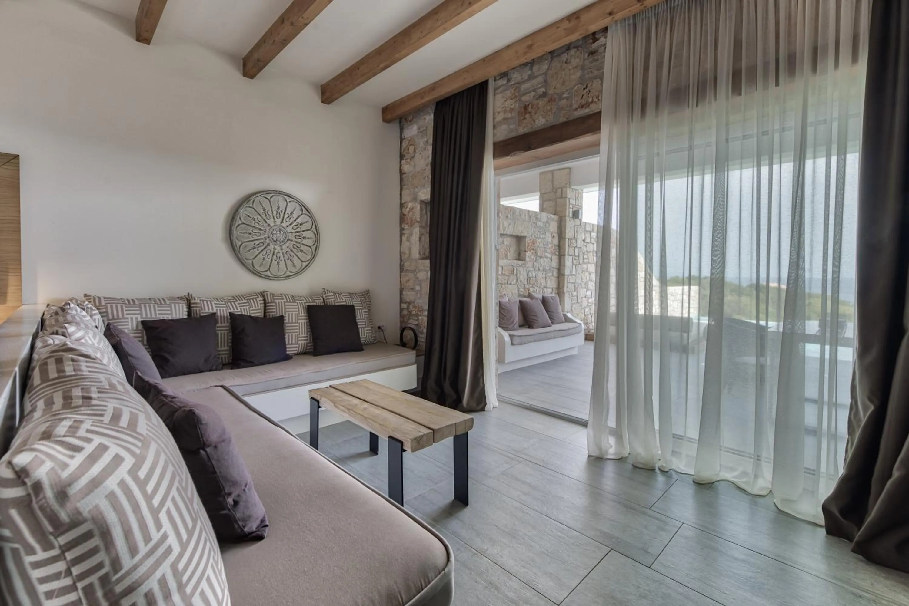 Aliv stone suites & spa