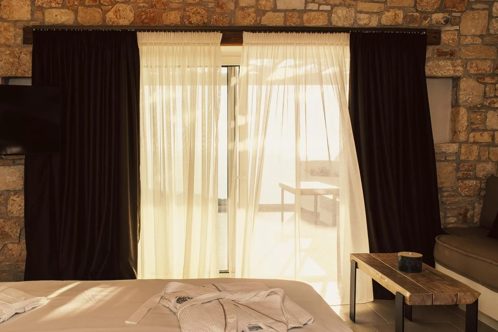 Bedroom, Bed in Aliv stone suites & spa