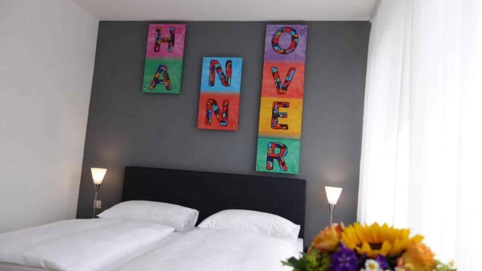 Bed in Plaza Inn Hannover City Nord