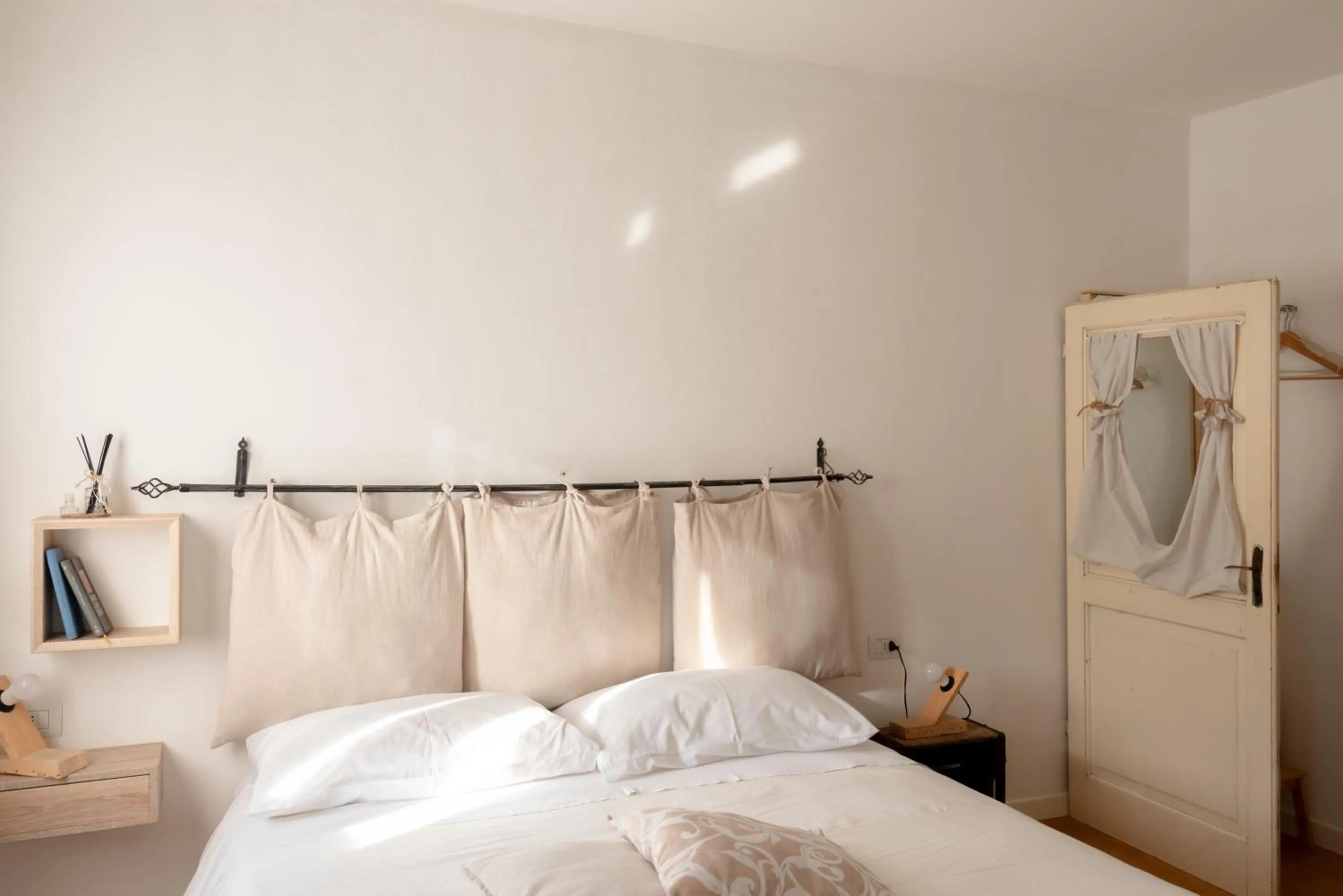 Bed in BACARìA BED&BREAKFAST