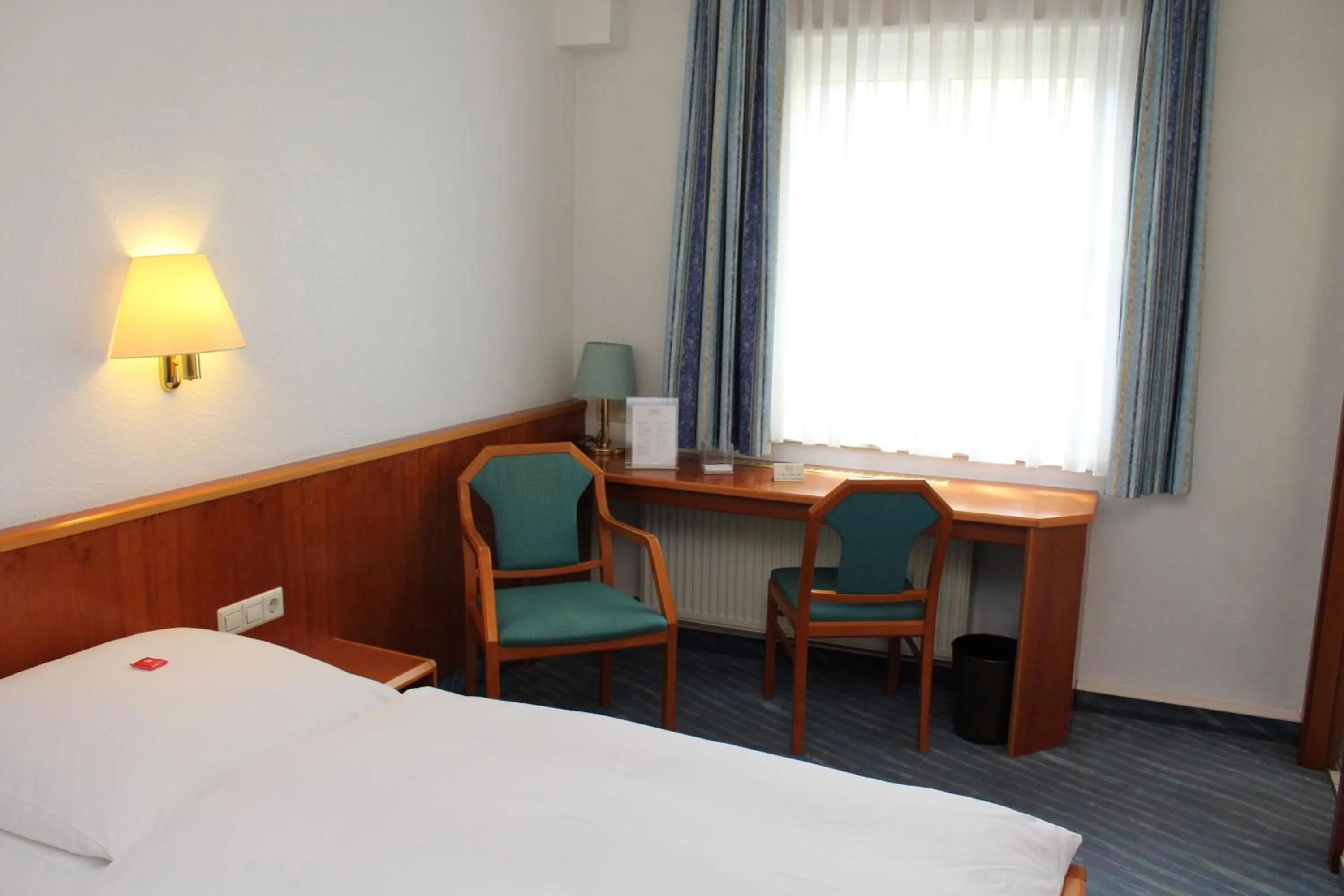 Bedroom, Bed in Hotel Sonne