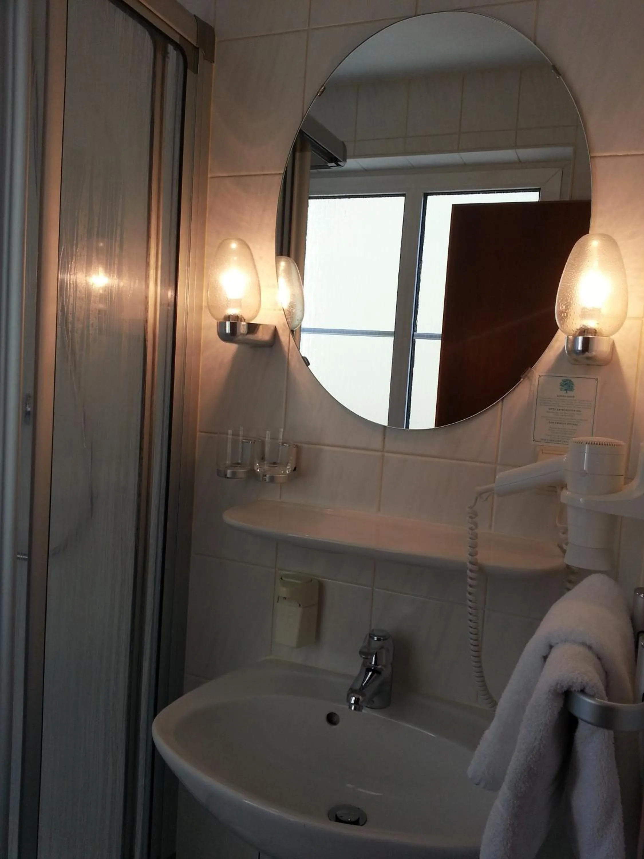 Bathroom in Hotel Sonne