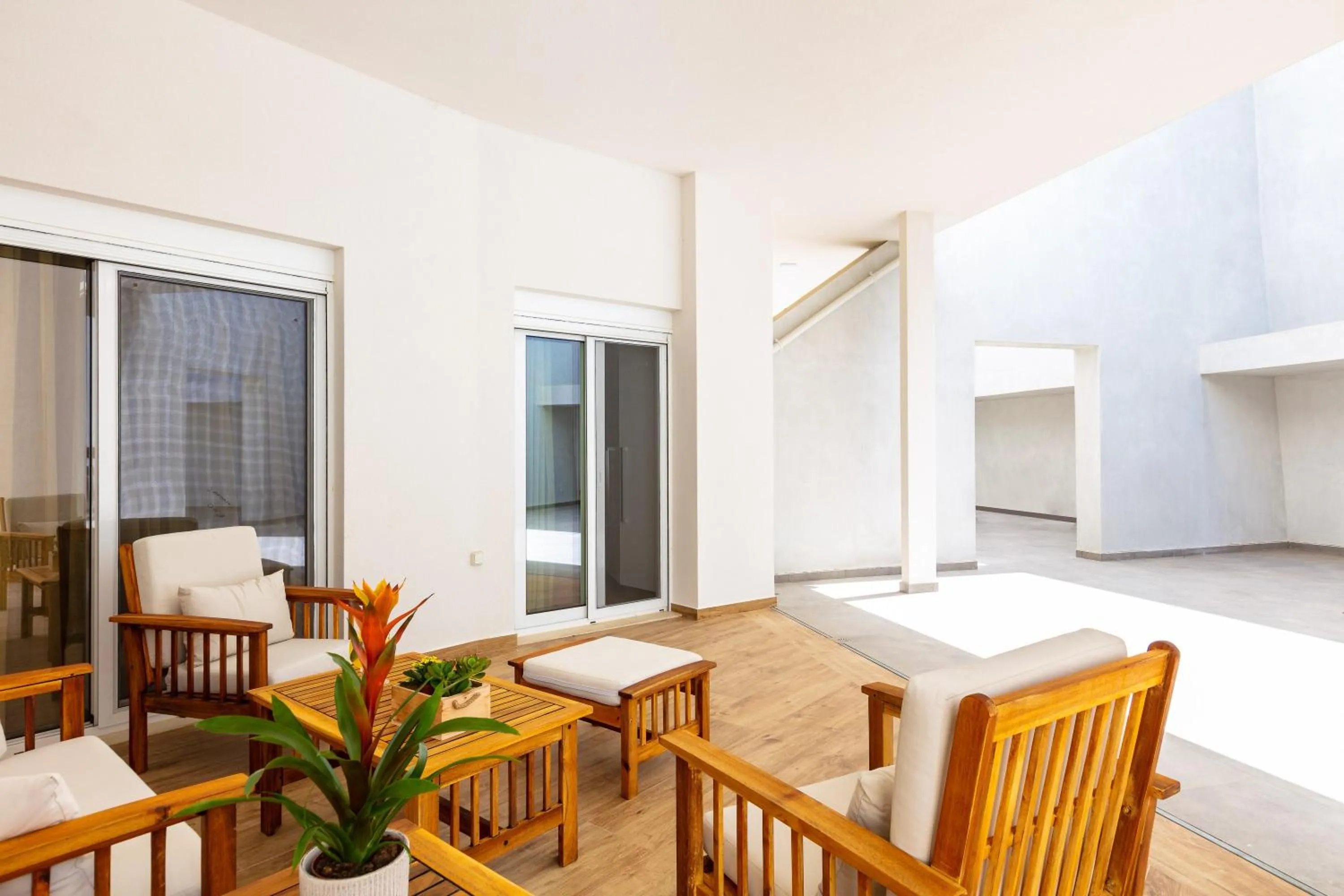 Seating area, Bed in Residence