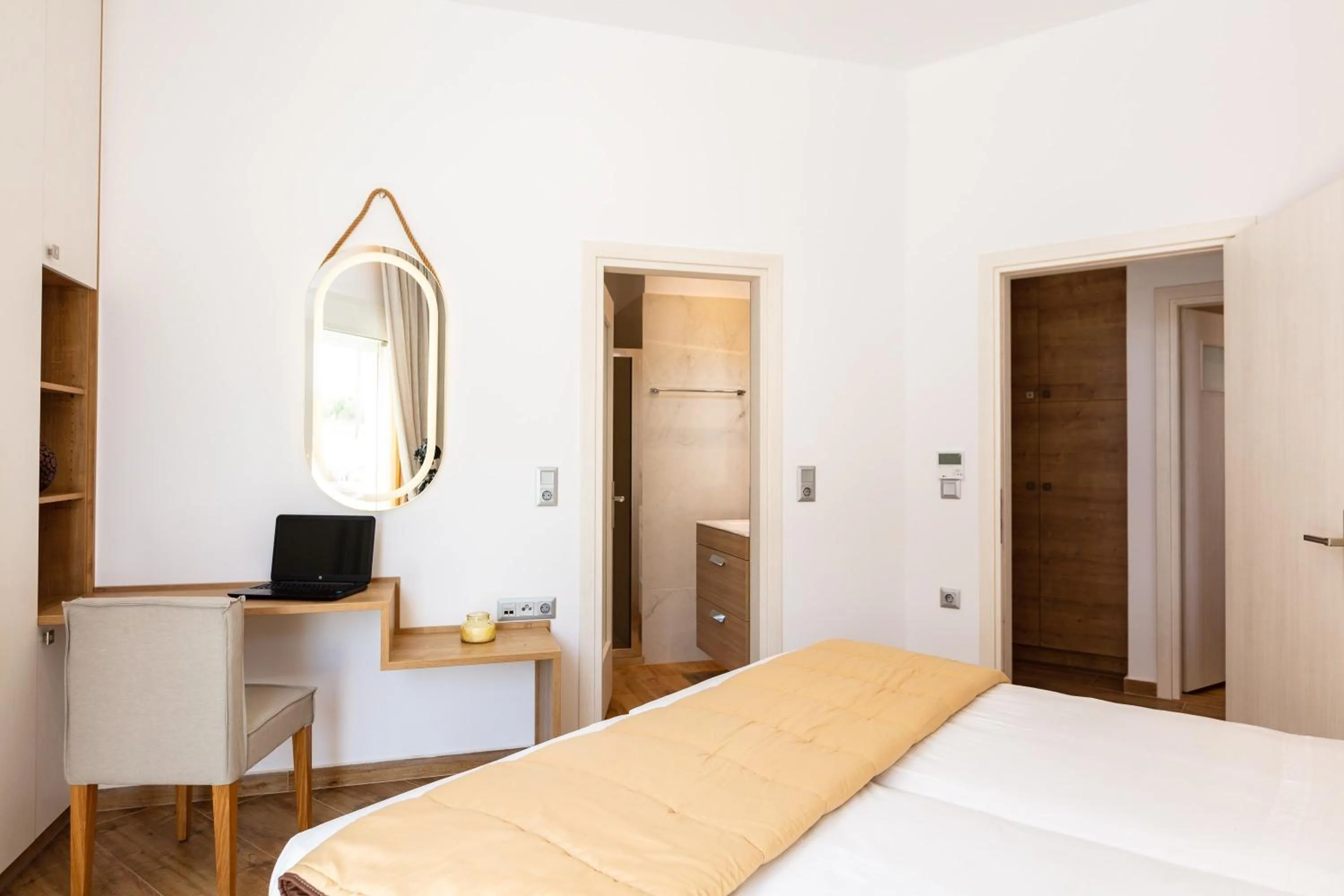 Photo of the whole room, Bed in Residence