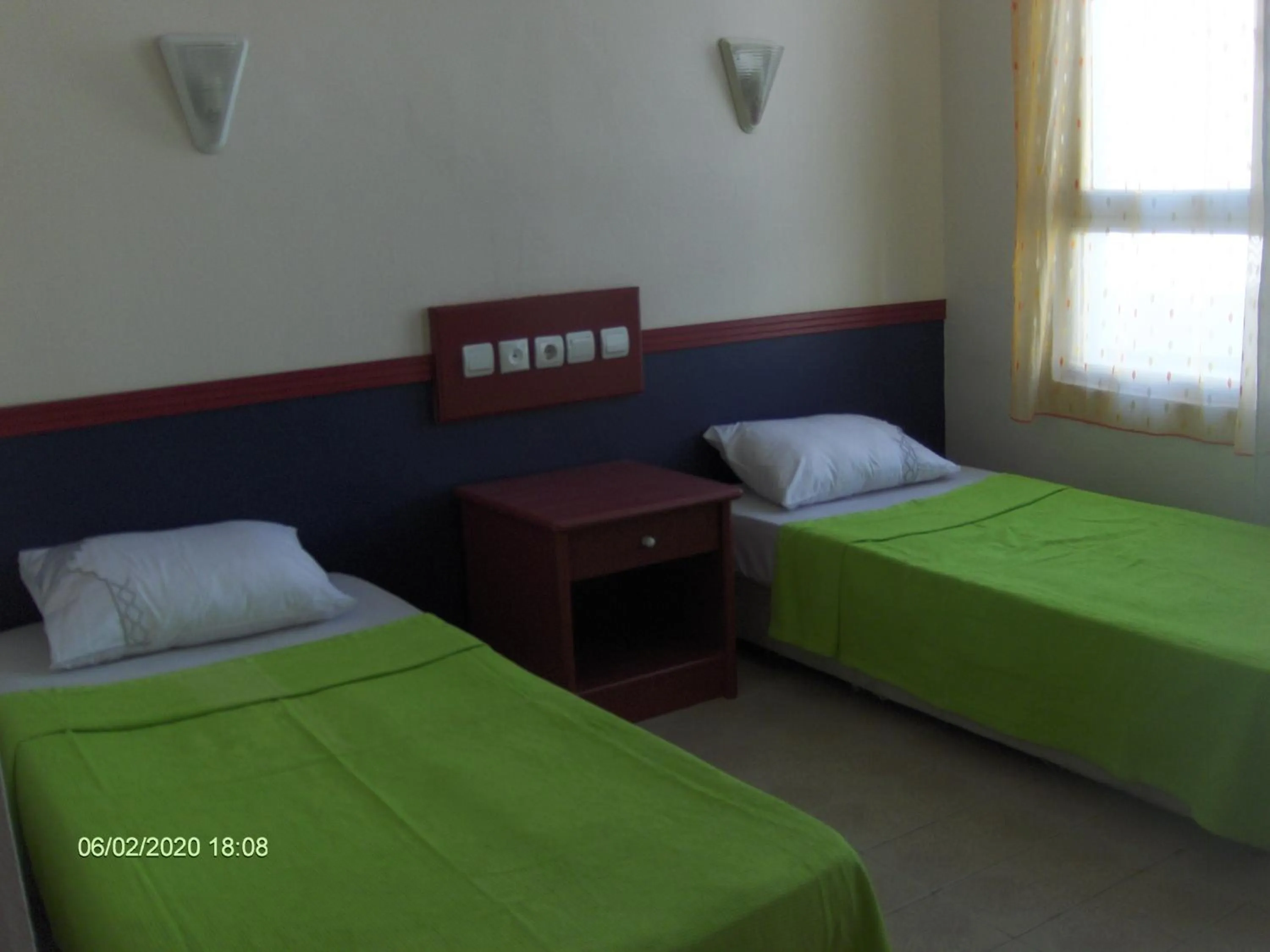 Photo of the whole room, Bed in Odessa Otel Avsallar