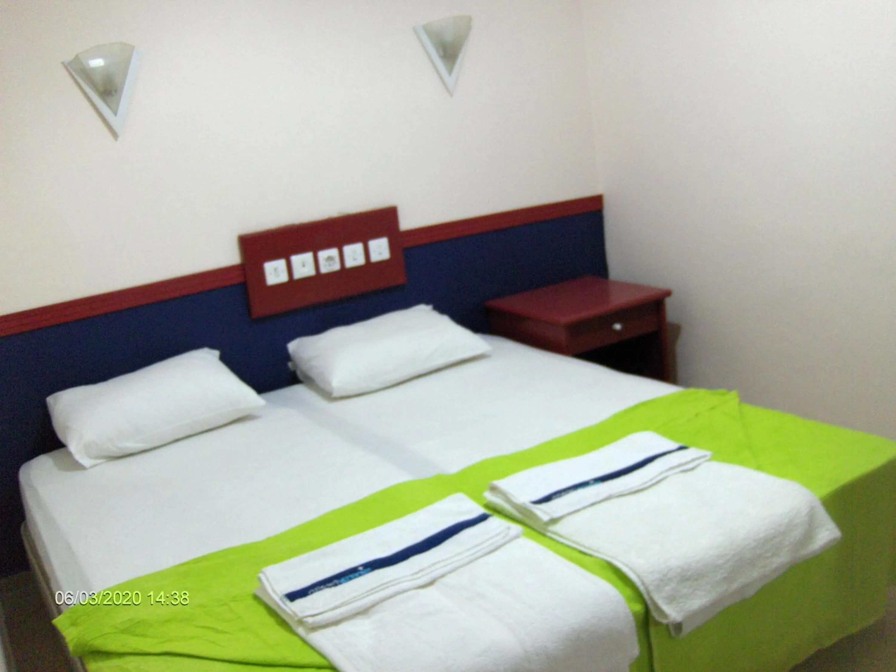 Photo of the whole room, Bed in Odessa Otel Avsallar