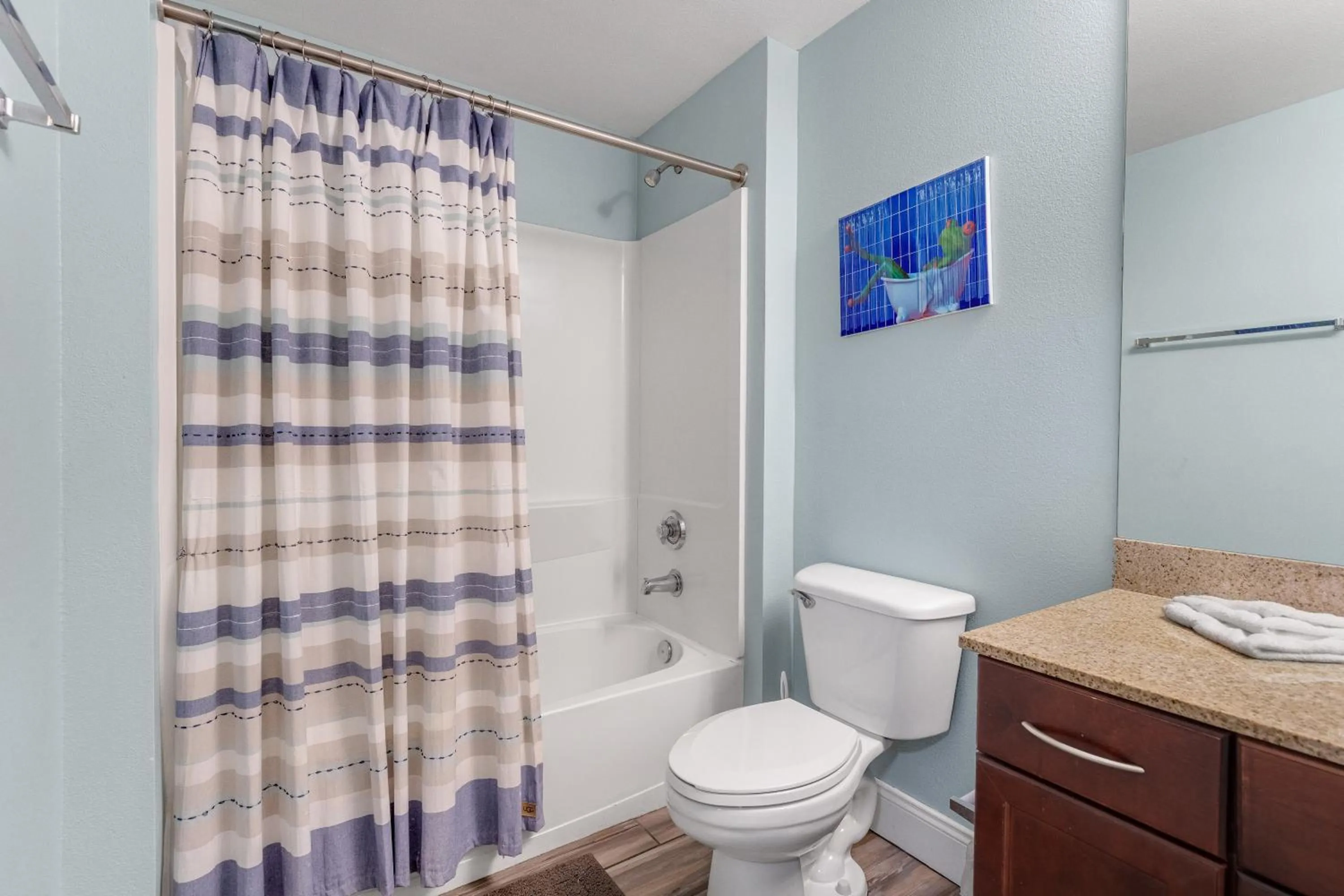 Laketown Wharf 335! 1 BD, 2 Bathroom with Amazing Amenities