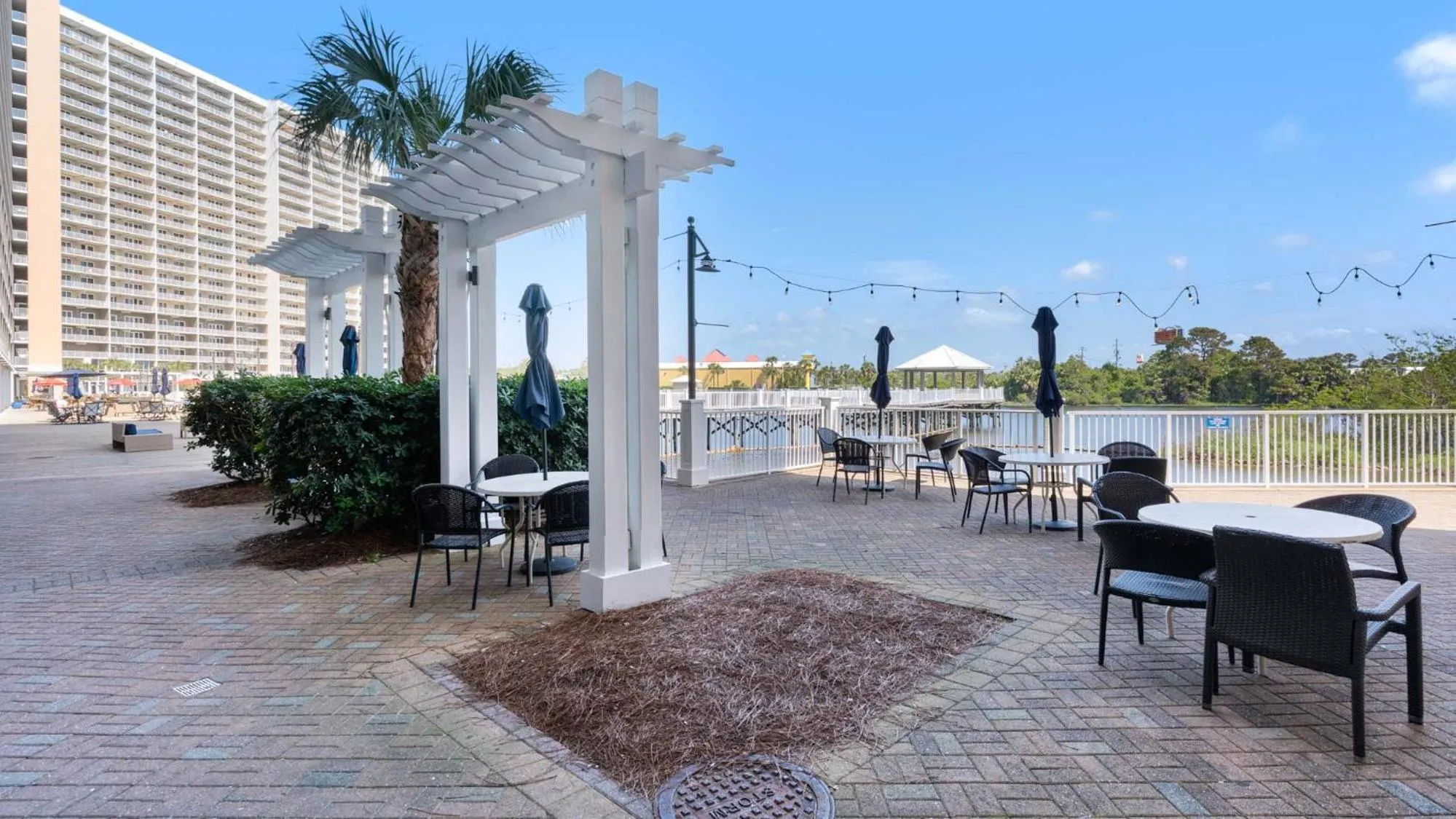 Laketown Wharf 335! 1 BD, 2 Bathroom with Amazing Amenities