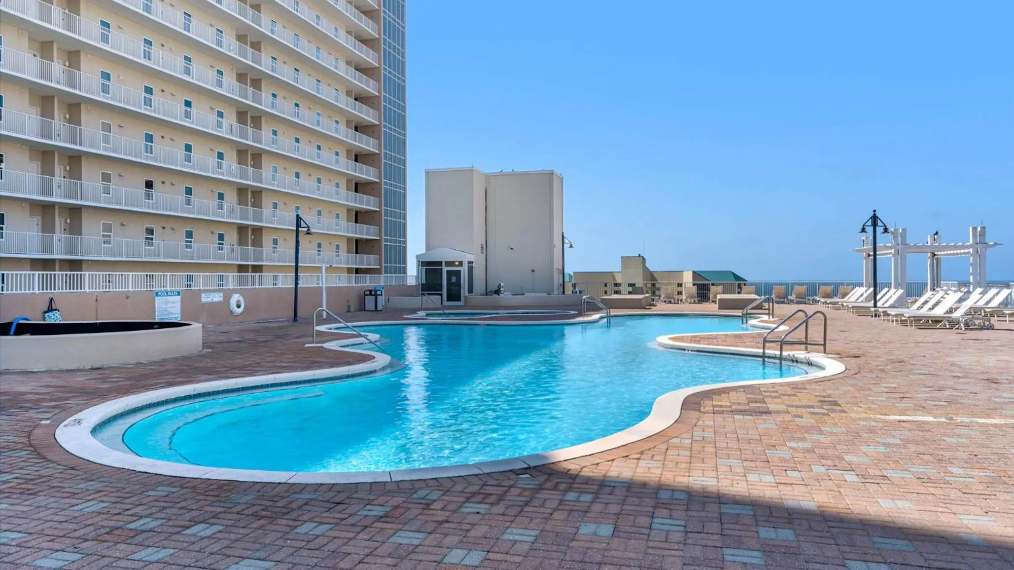 Laketown Wharf 335! 1 BD, 2 Bathroom with Amazing Amenities