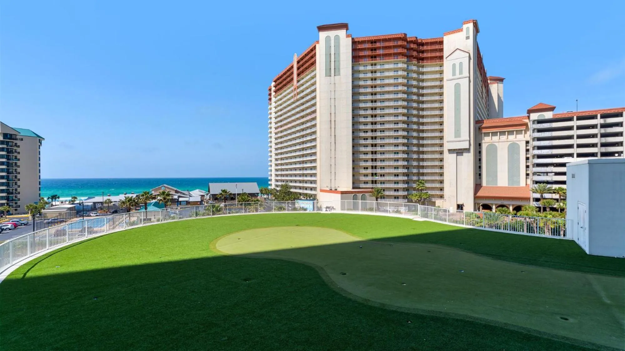 Laketown Wharf 335! 1 BD, 2 Bathroom with Amazing Amenities