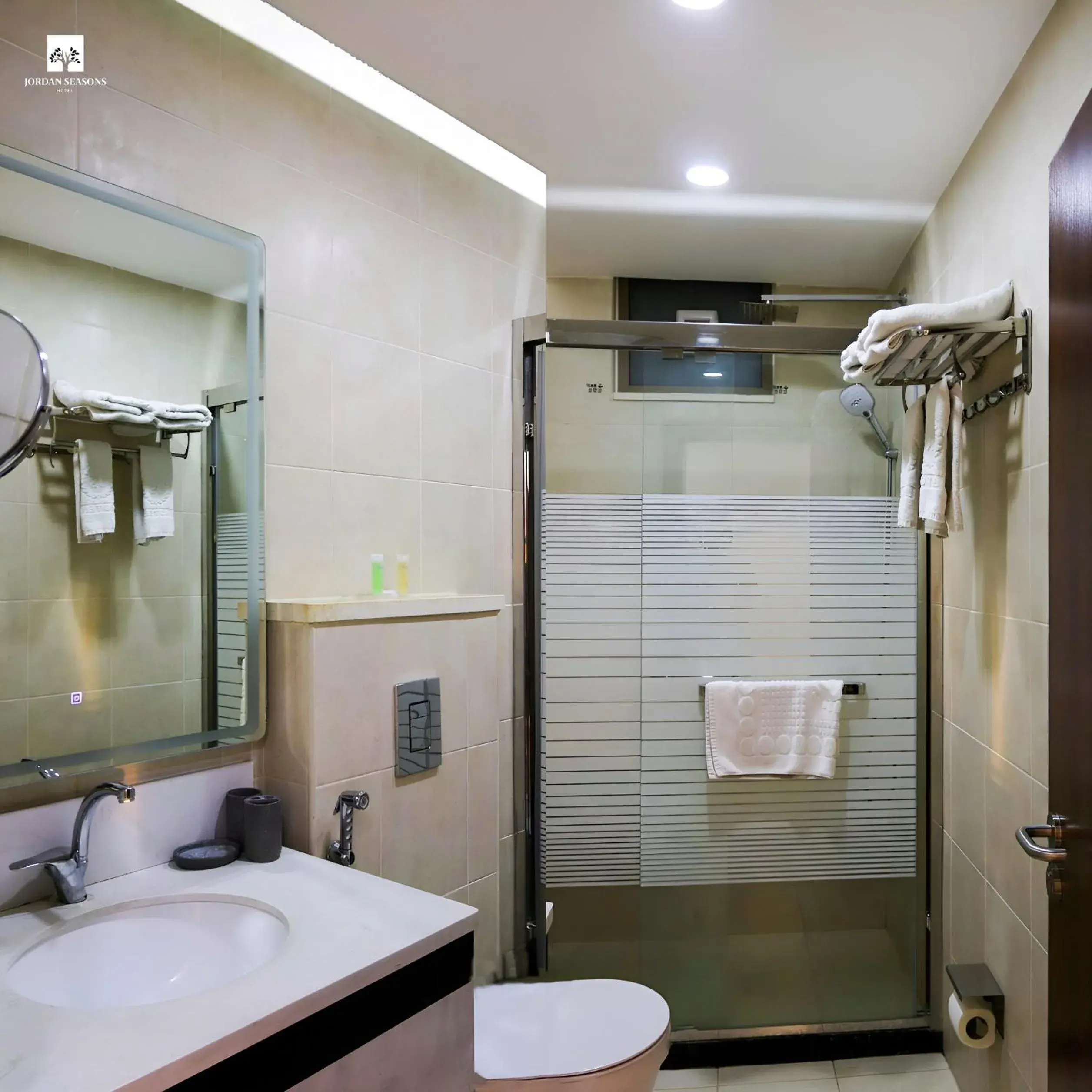 Family Room with Balcony in Jordan Seasons Hotel Family Room with Balcony in Jordan Seasons Hotel