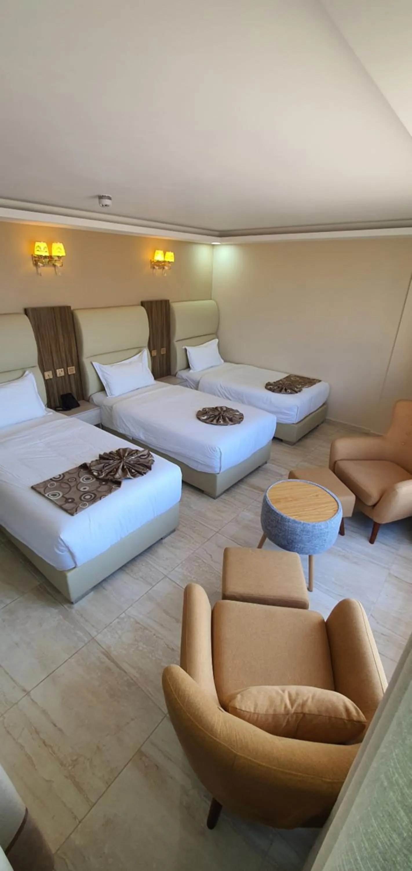 City view, Bed in Jordan Seasons Hotel