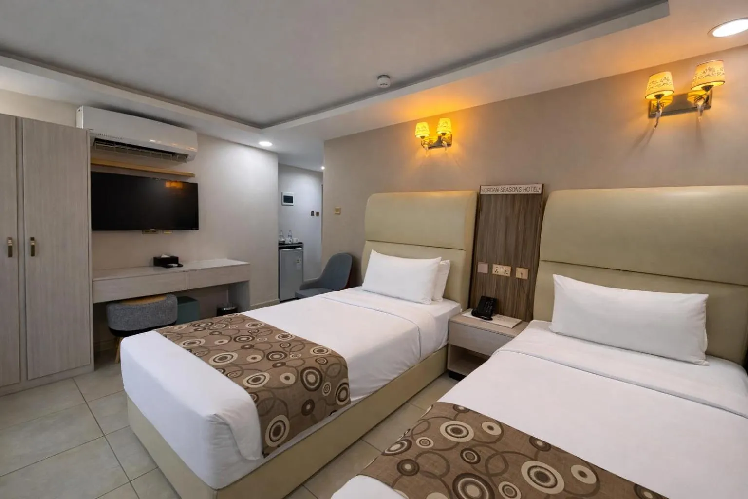 Bed in Jordan Seasons Hotel