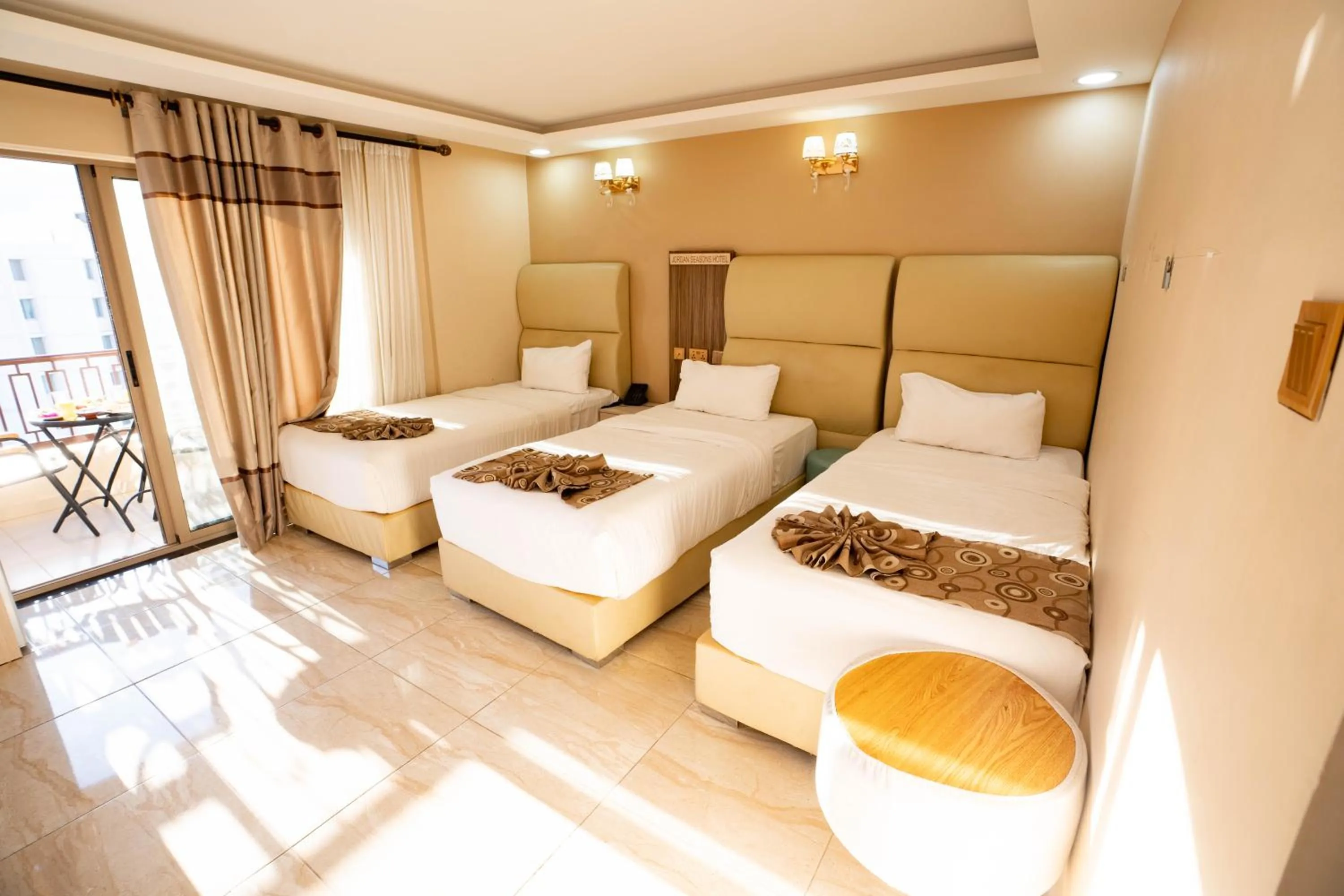 Bed in Jordan Seasons Hotel