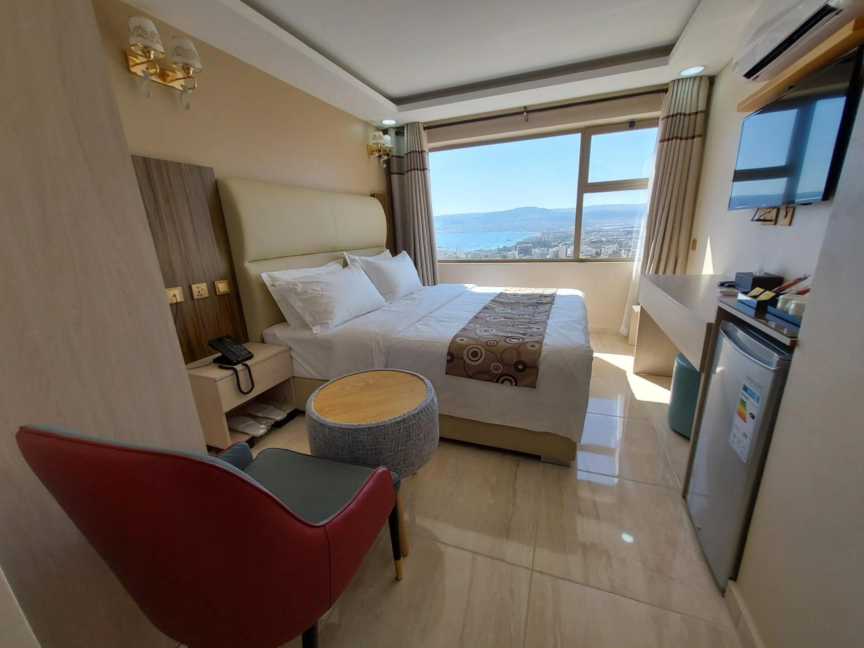 City view, Bed in Jordan Seasons Hotel