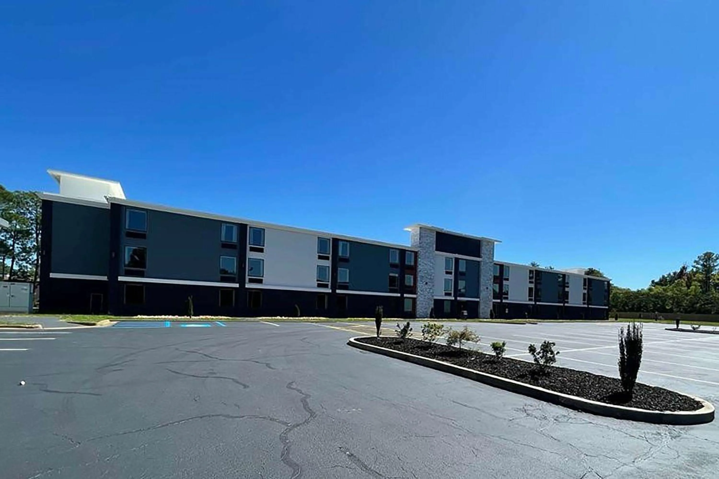 Property building in Baymont by Wyndham Chattanooga Eastridge